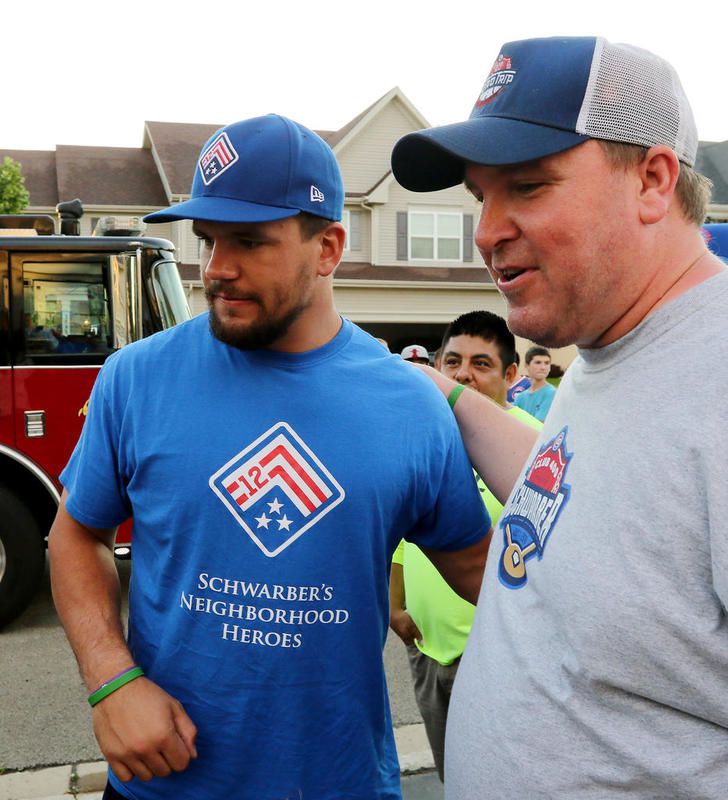 Kyle Schwarber and Club 400 help raise money for Neighborhood