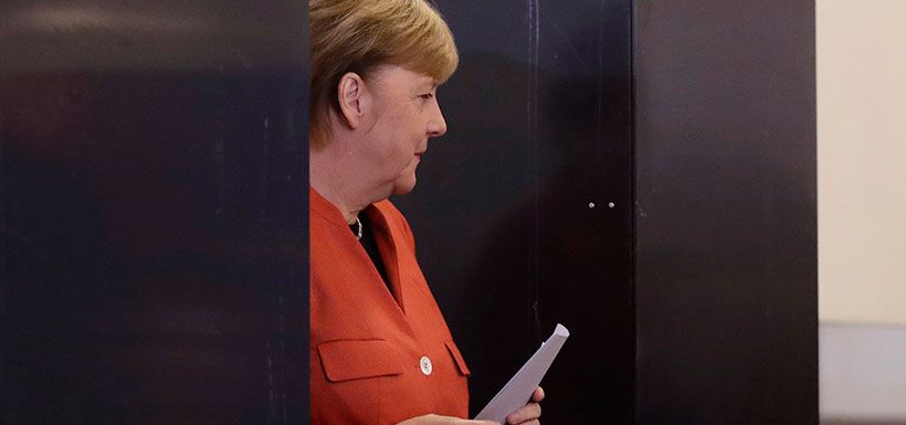 angela-merkel-vota