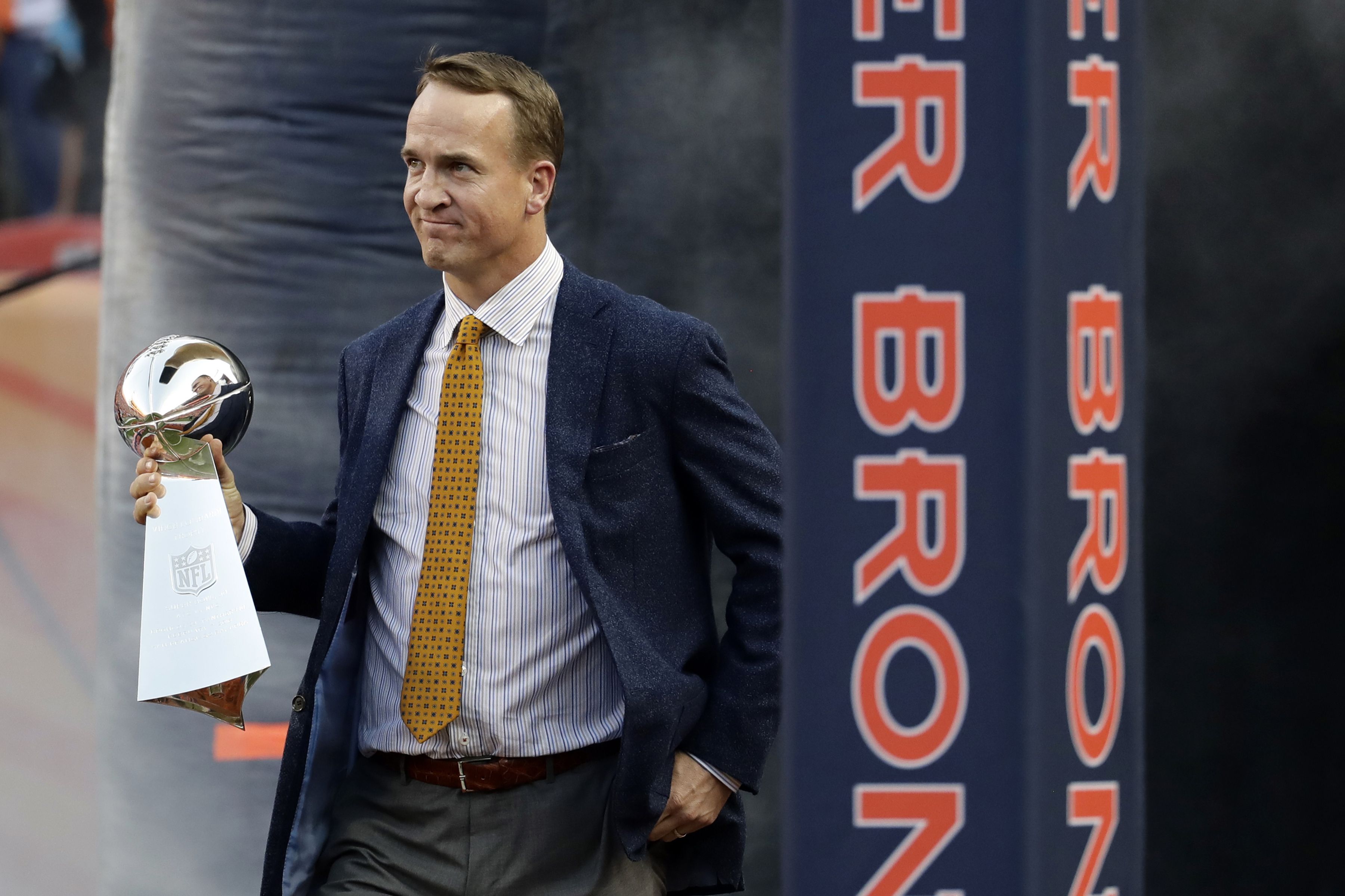 Peyton Manning wins record 5th MVP Award – The Denver Post