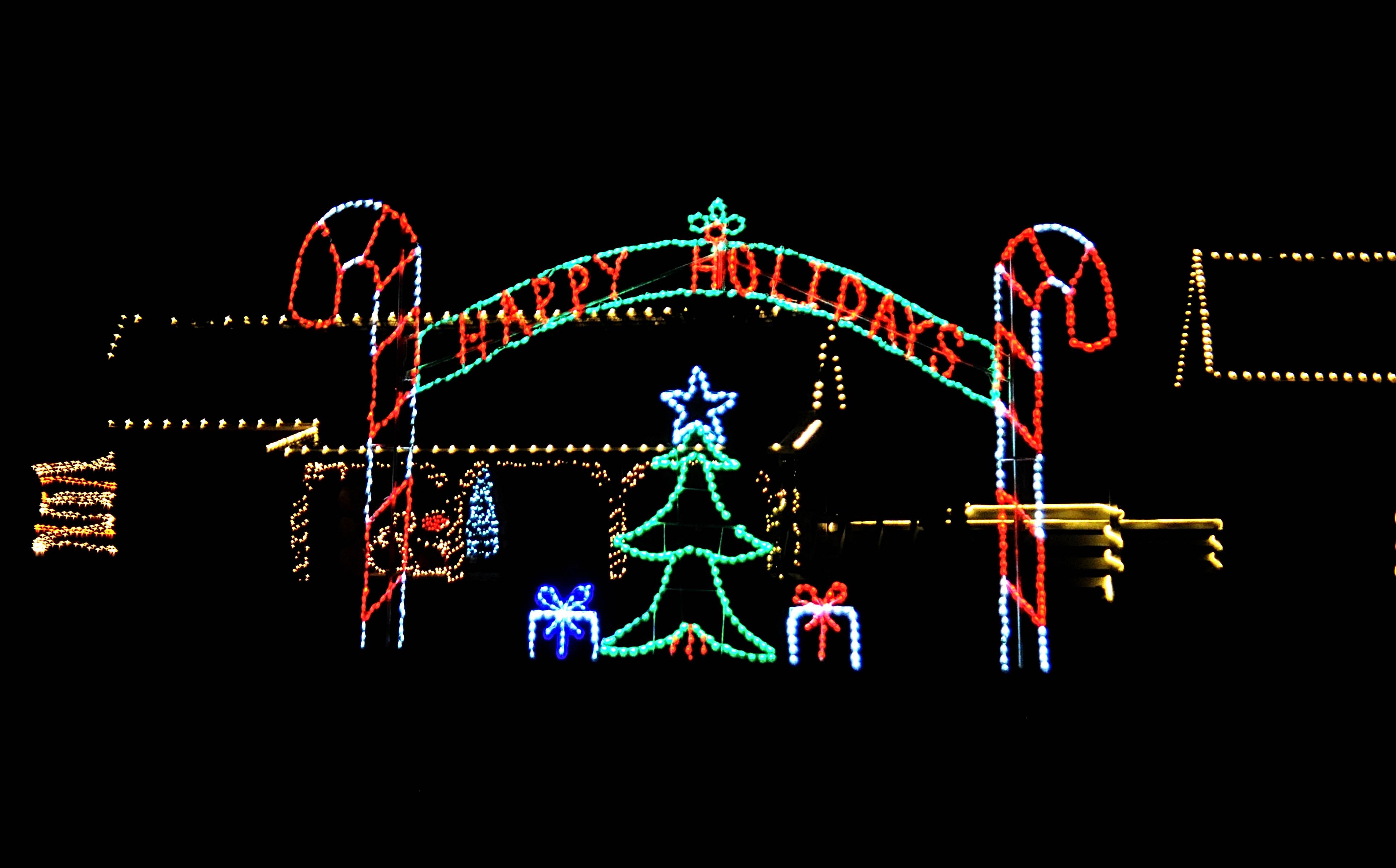 Holiday Lights at Lost Creek Reserve - Dayton Parent Magazine