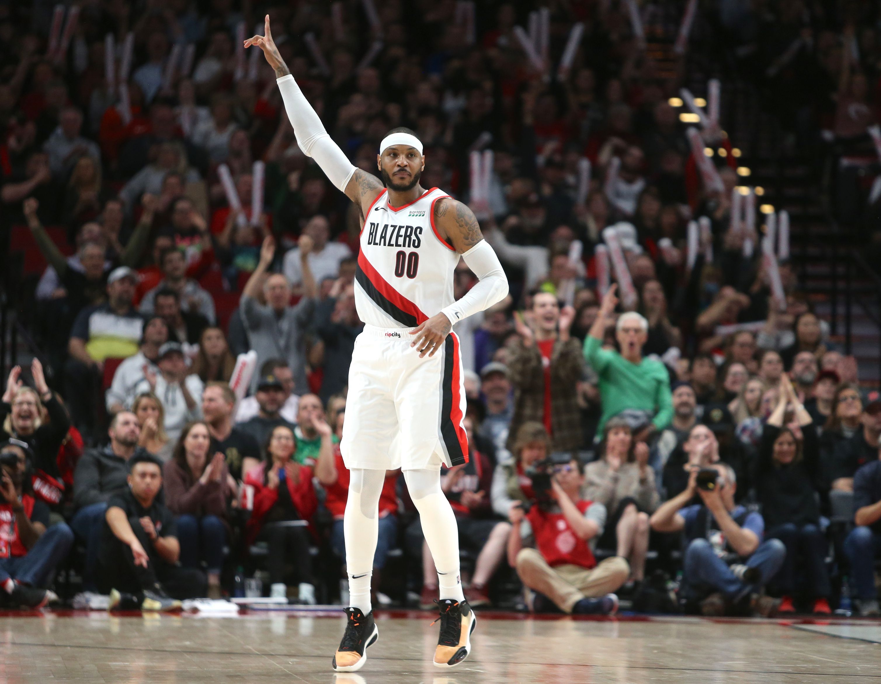 Carmelo Anthony re-signs with Portland Trail Blazers, per report -  DraftKings Network