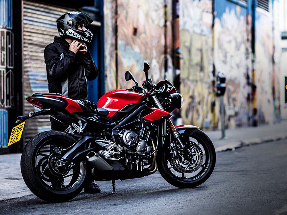 Ride, Acelerei uma Street Triple, Primeira Pessoa