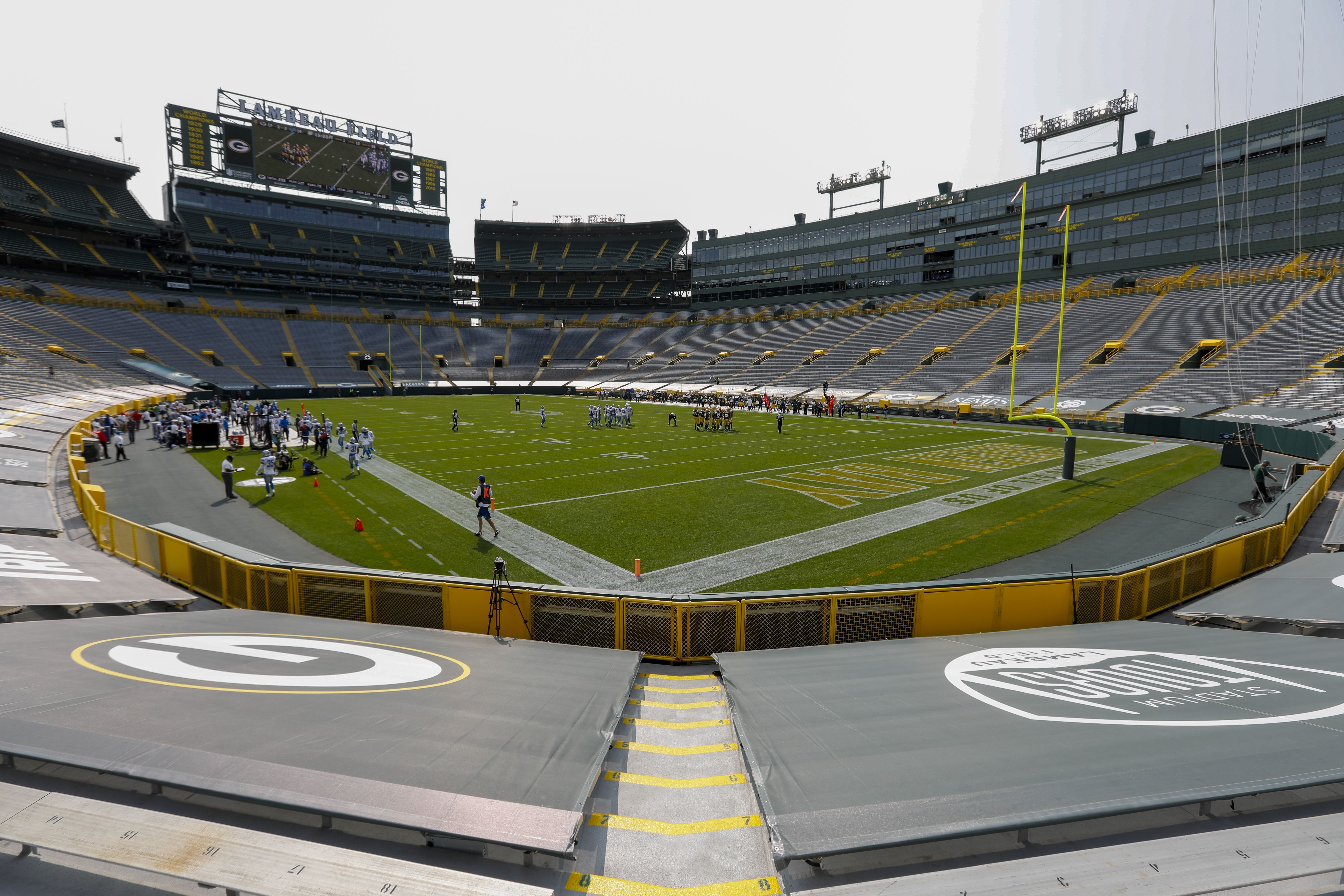 Packers put 'indefinite hold' on fans being in Lambeau this season