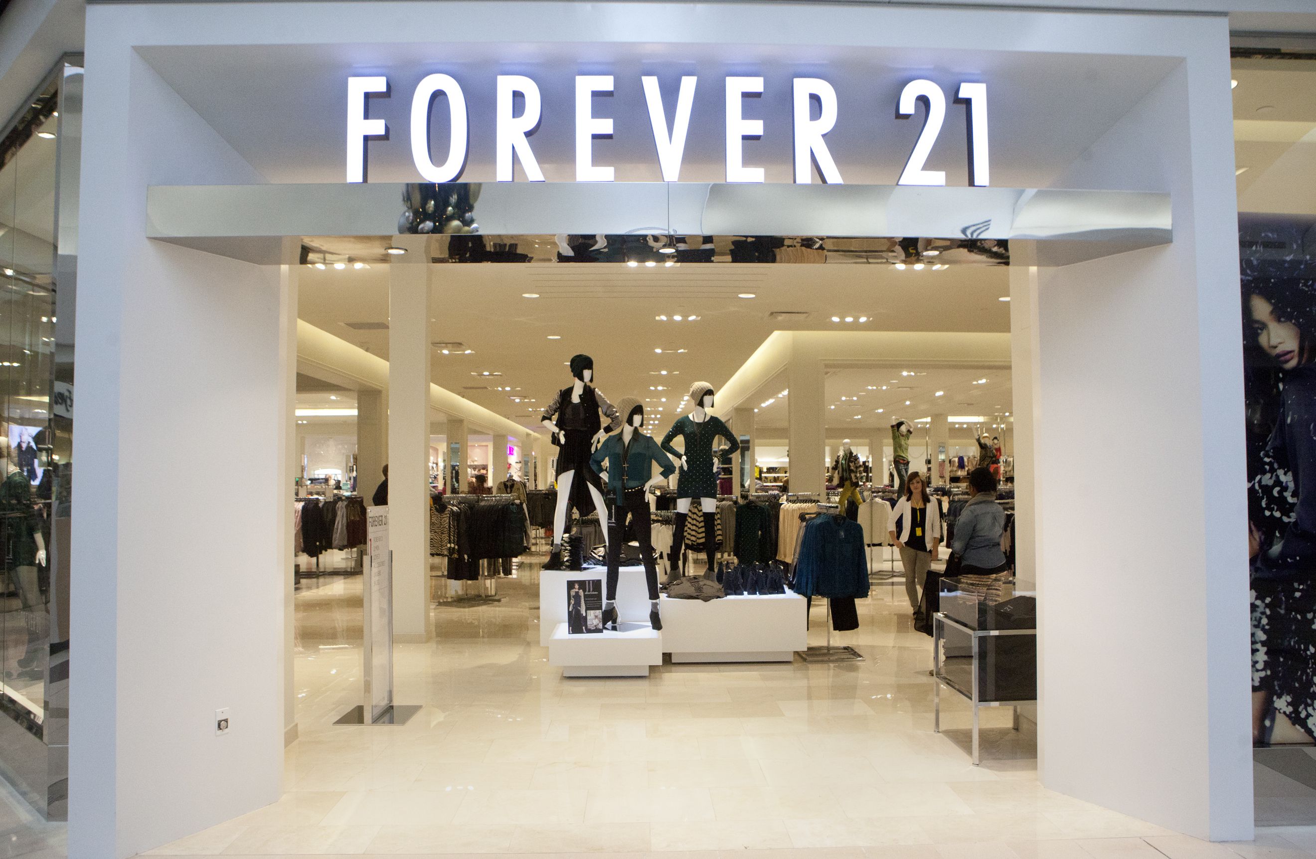 forever 21 store outside