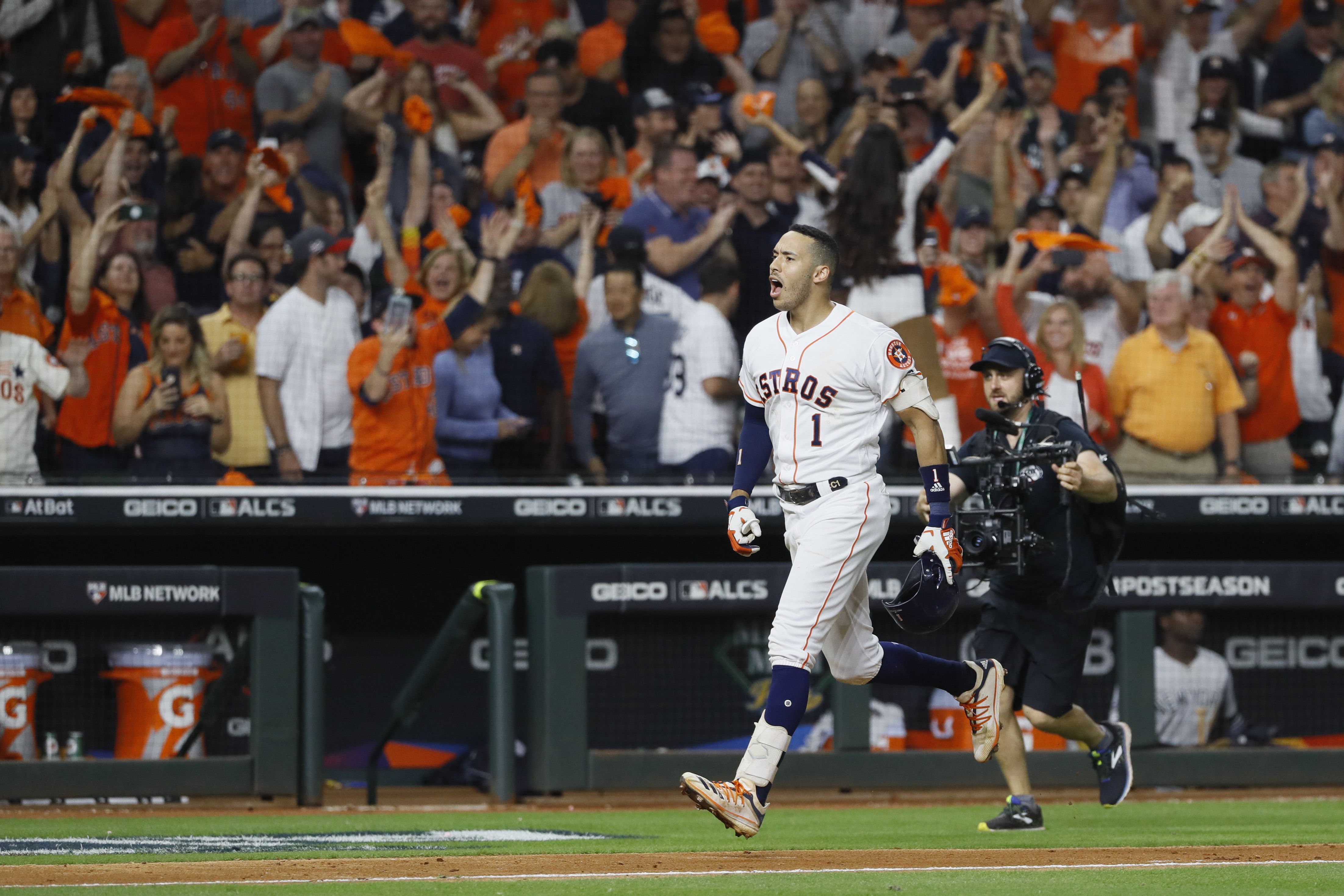 Carlos Correa stars against former team as Twins beat Astros 6-2 in Game 2  to tie ALDS