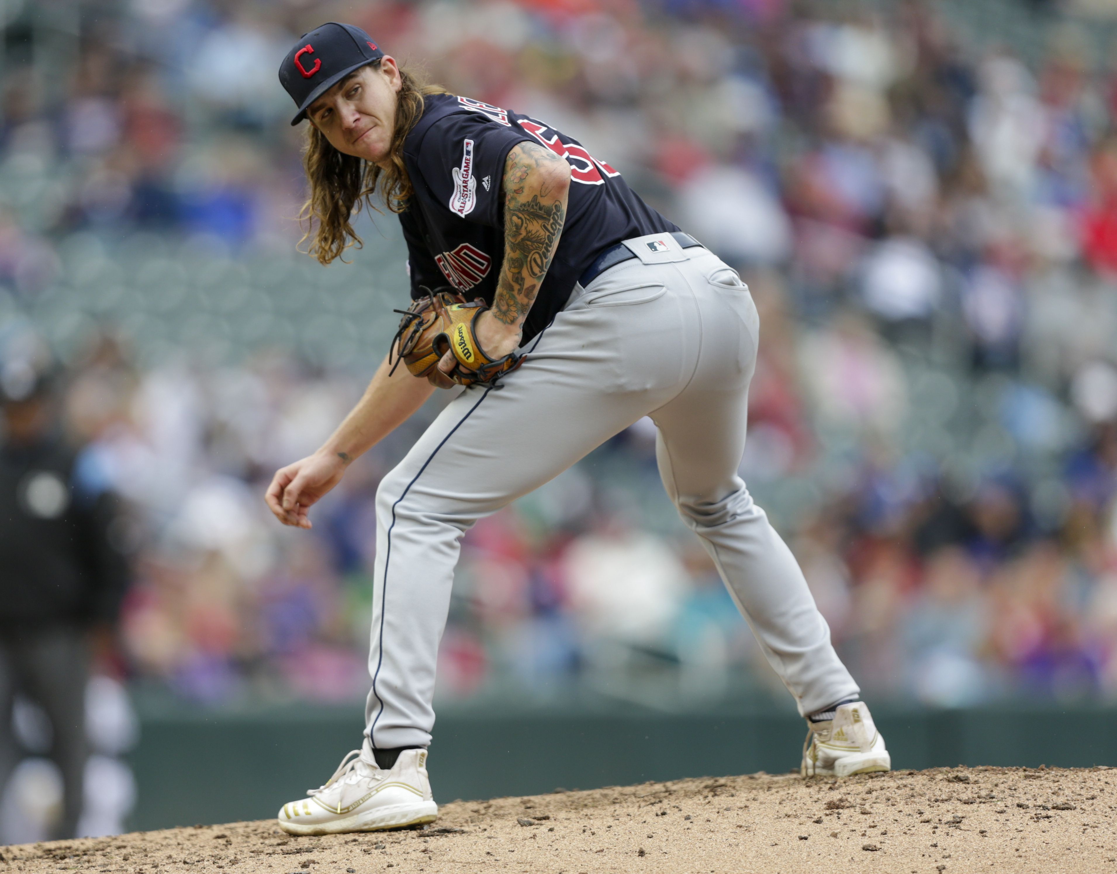 Mike Clevinger knee injury rehab update