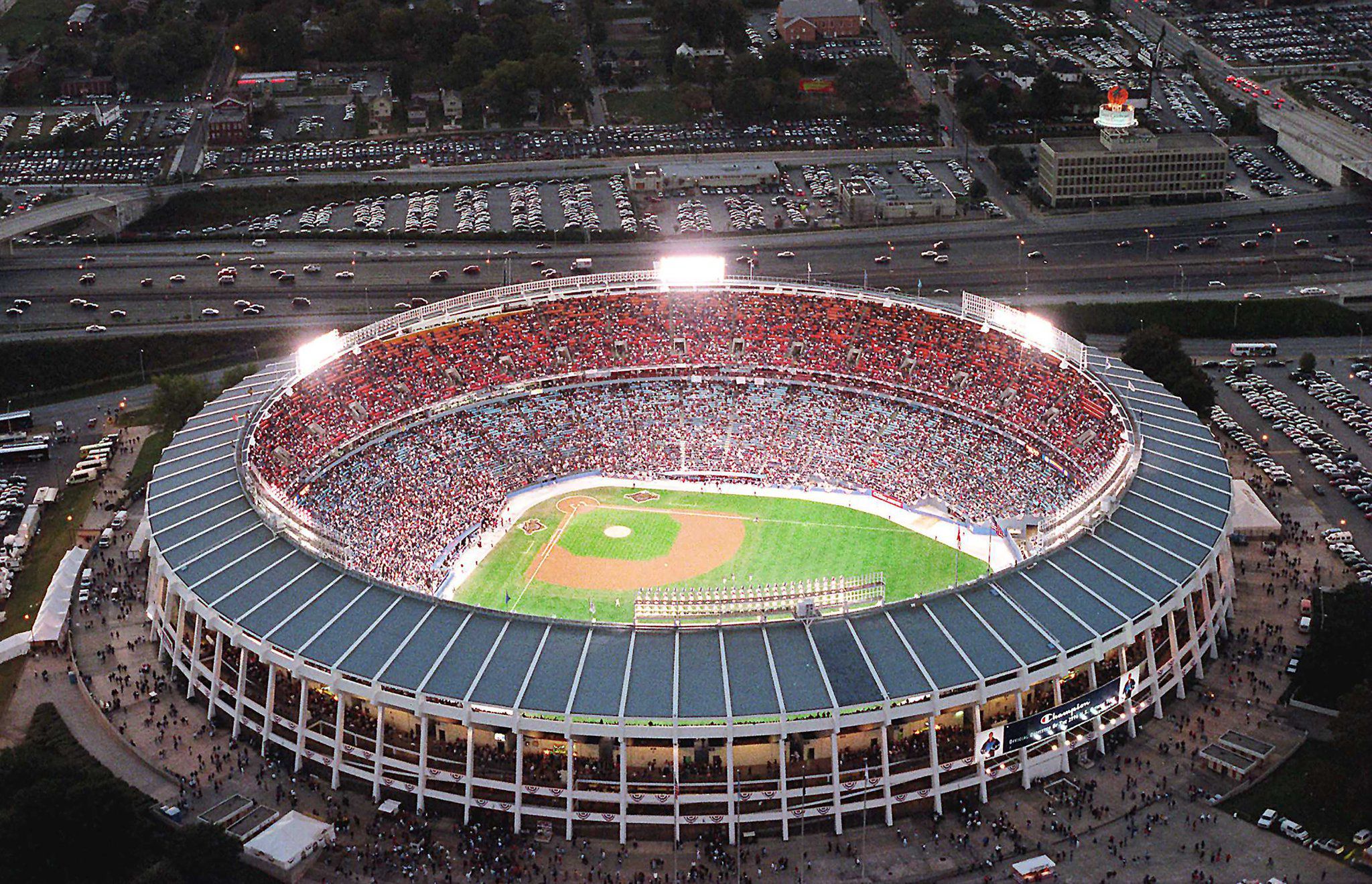 SunTrust Park has its first proposal just days ahead of first Braves game –  WSB-TV Channel 2 - Atlanta