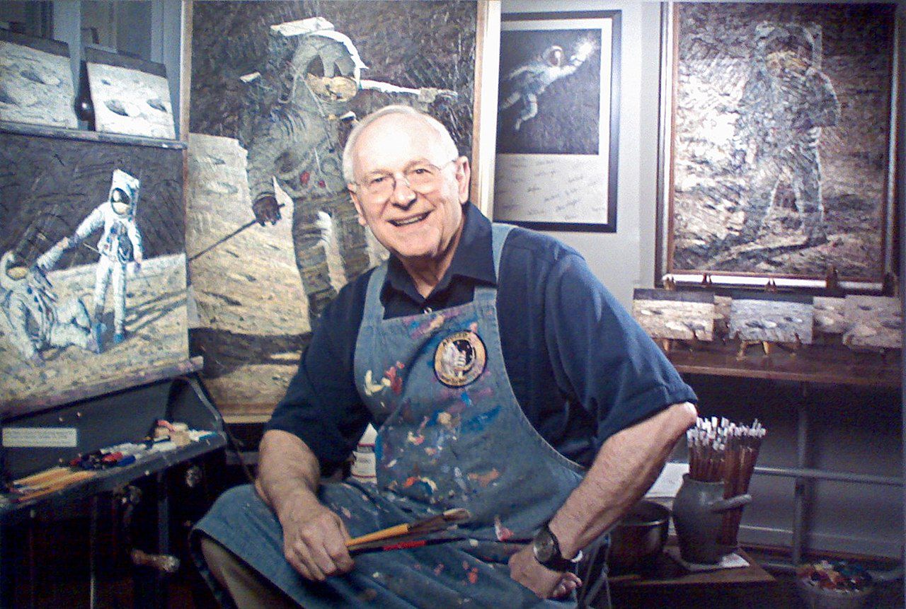 1280px-Alan_Bean_photo_at_NASM_by_Matthew_Bisanz.jpg