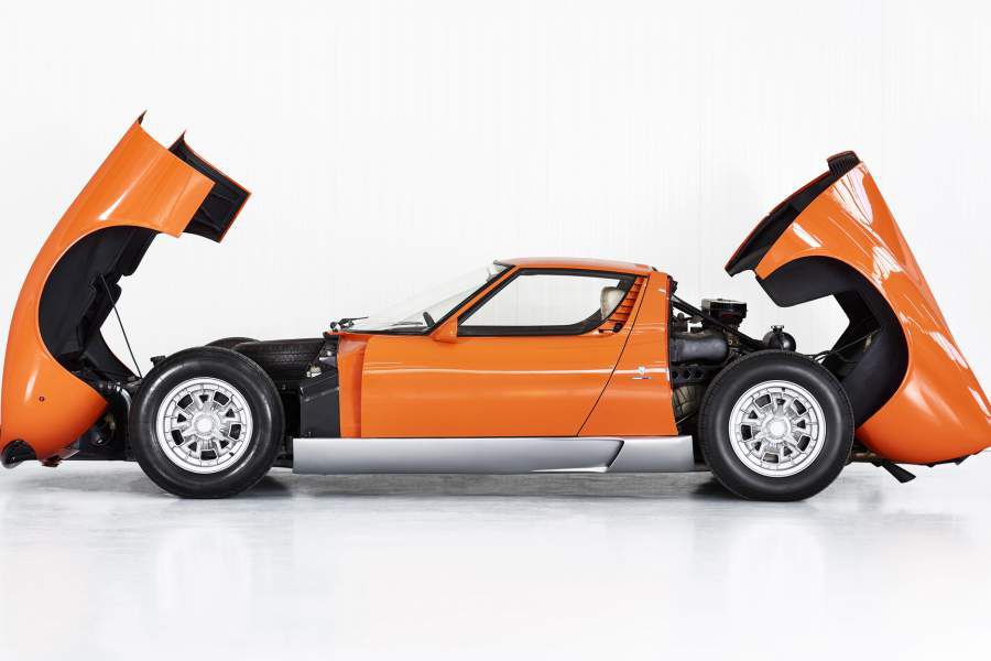 lamborghini-miura-chassis-number-3586-used-during-filming-of-the-italian-job_100700470_h-900x600.jpg