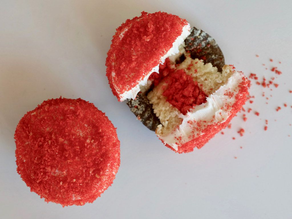 Would you eat Flamin' Hot Cheetos cupcakes? They're in Dallas and