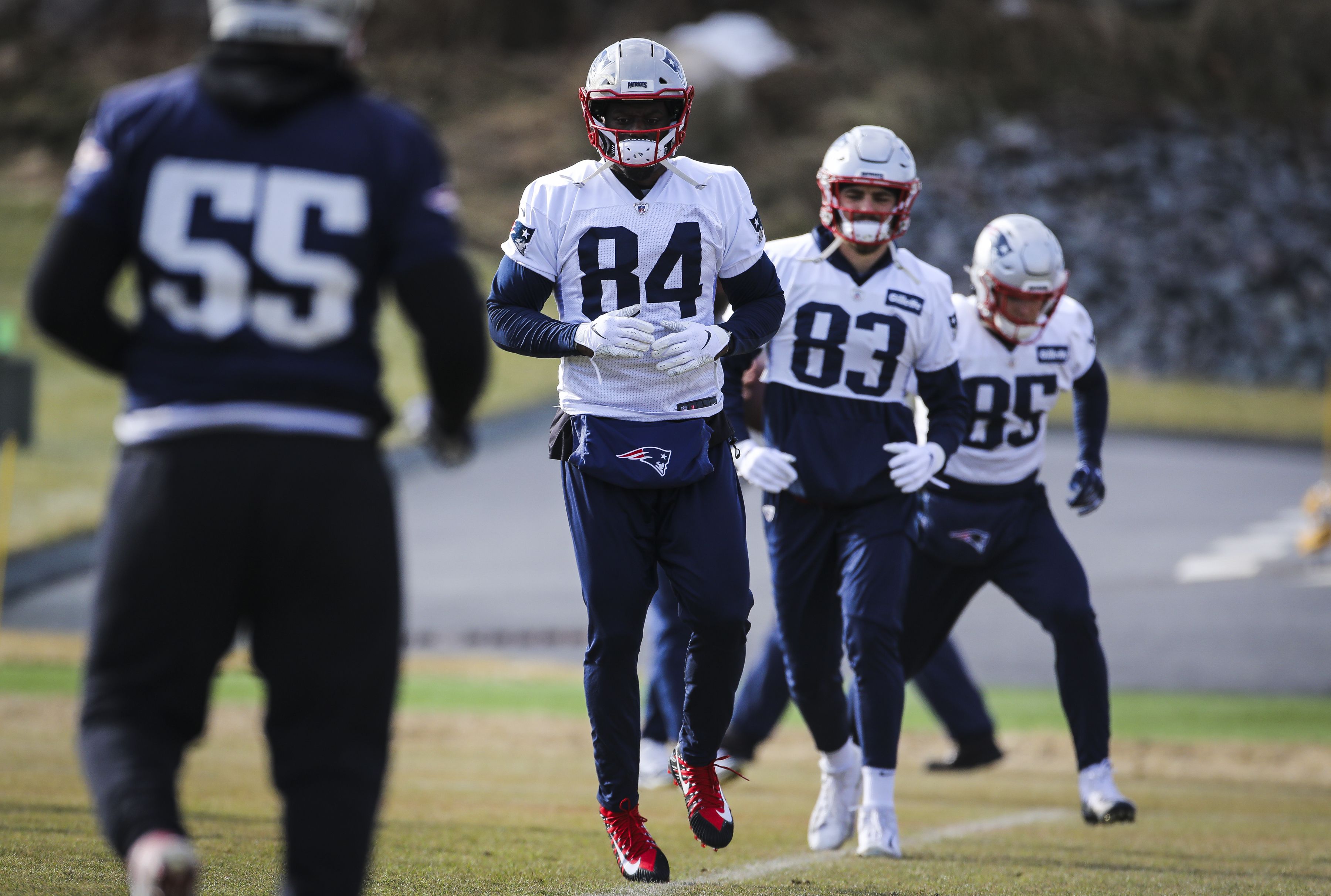 Patriots TE Eric Tomlinson back at practice after short-lived