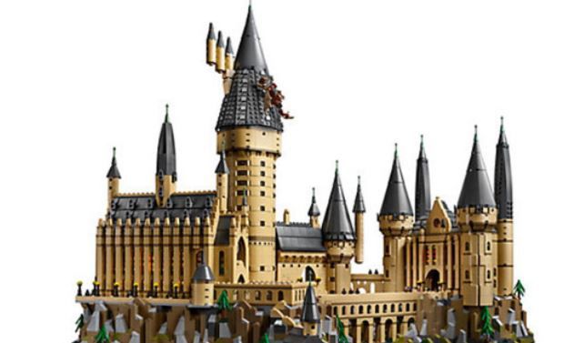 Potterish.com — Com 6 mil peças, castelo de Hogwarts da LEGO dá