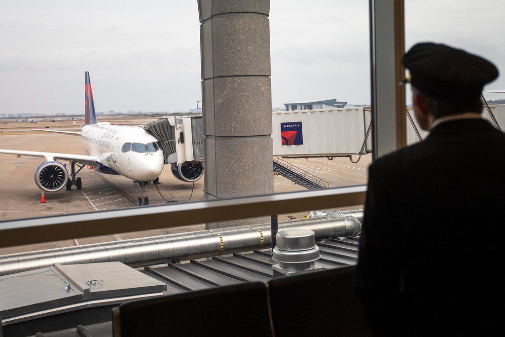American Airlines Reign As The World S Largest Airline May Be Ending