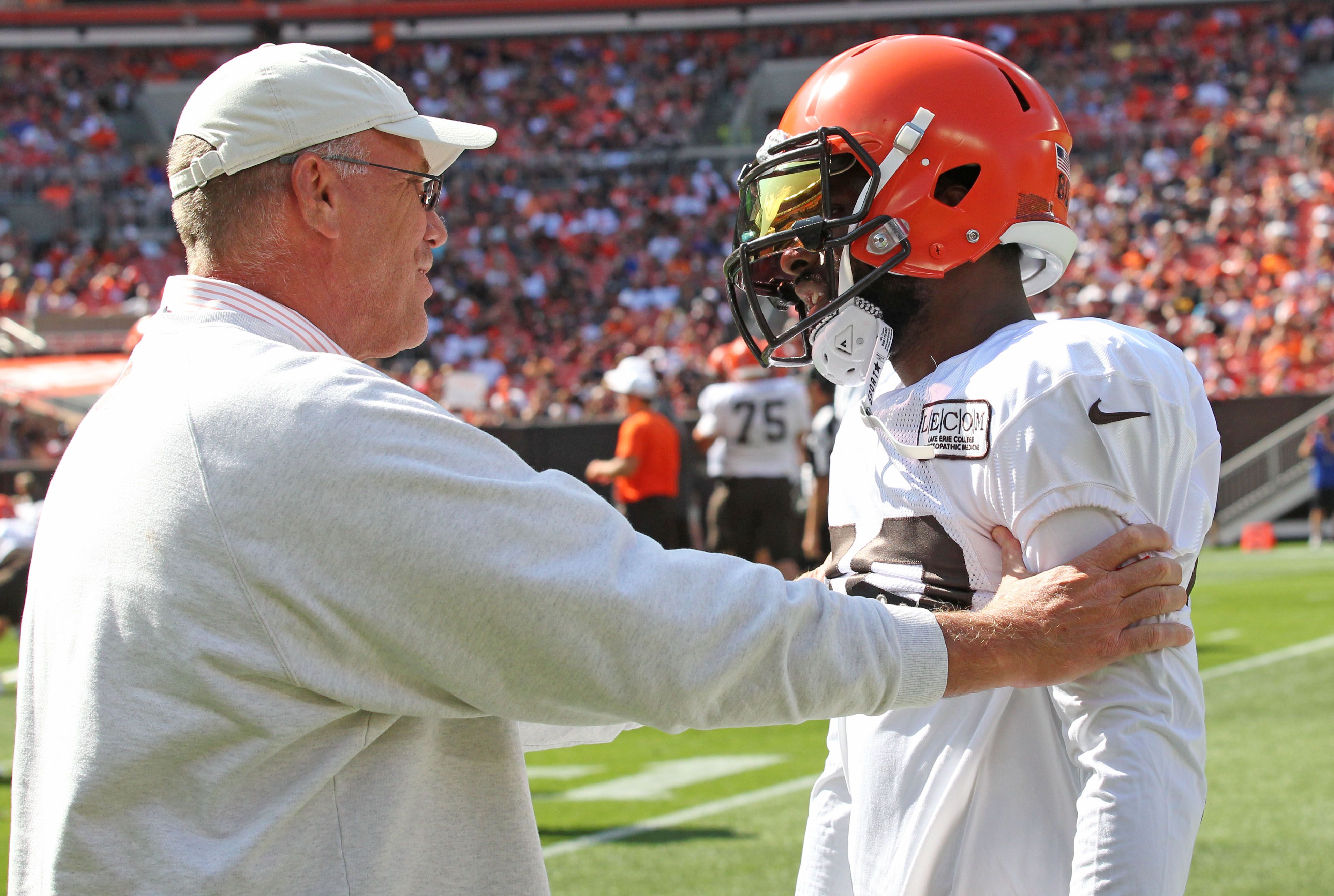 NFL notes: New GM John Dorsey given mandate to solve Browns' problems at  quarterback - Los Angeles Times