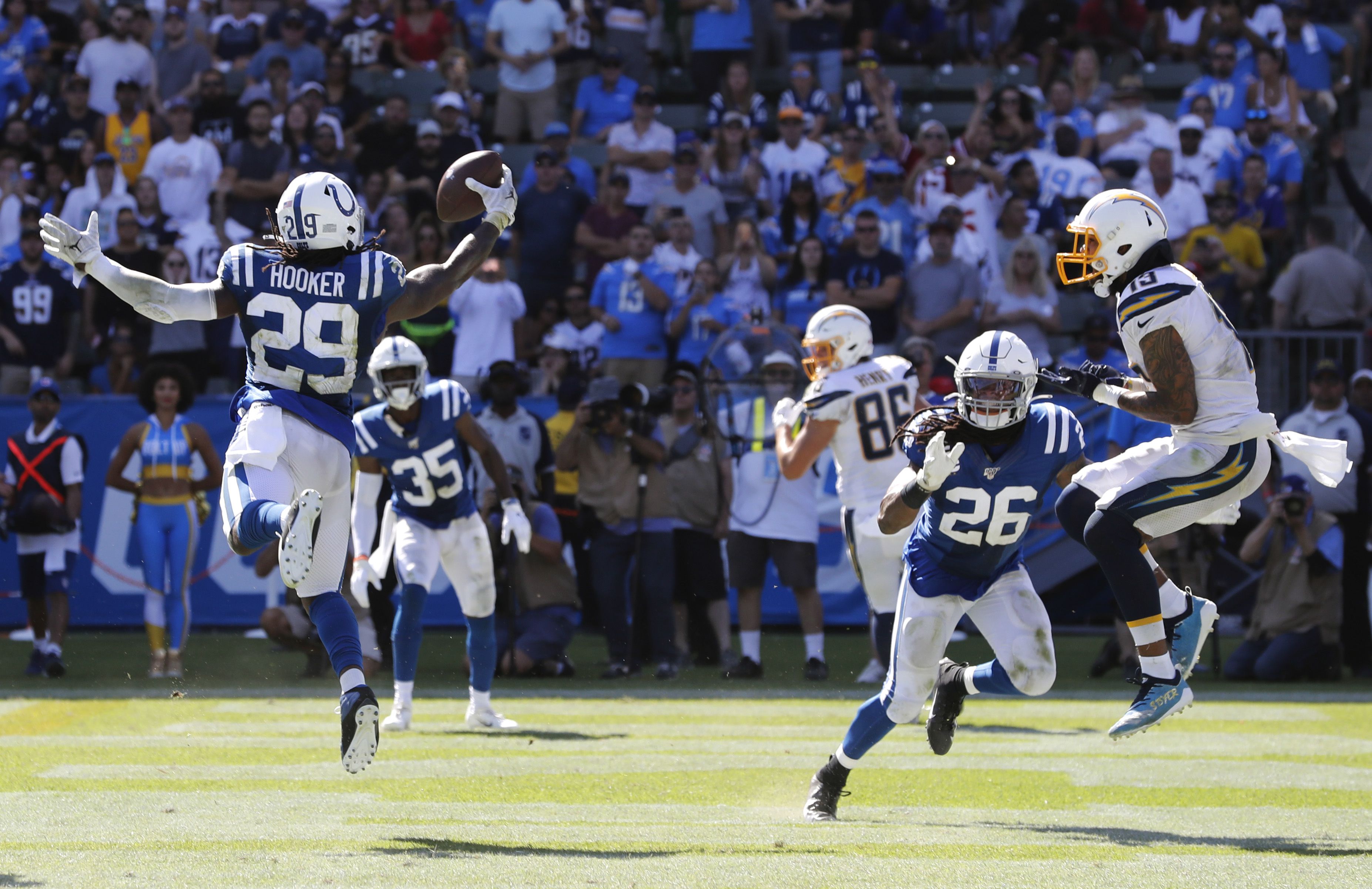 Dallas Cowboys safety Malik Hooker (28) intercepts a Los Angeles