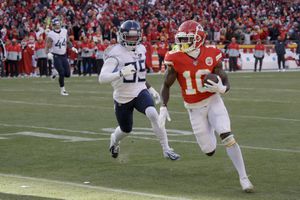 Chiefs have Jones, Titans have Humphries for AFC title game