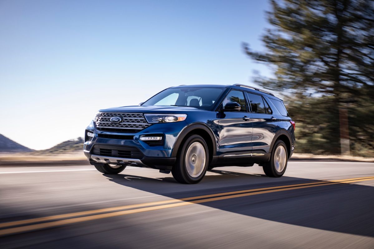 3-Ford-Explorer-Limited.jpg