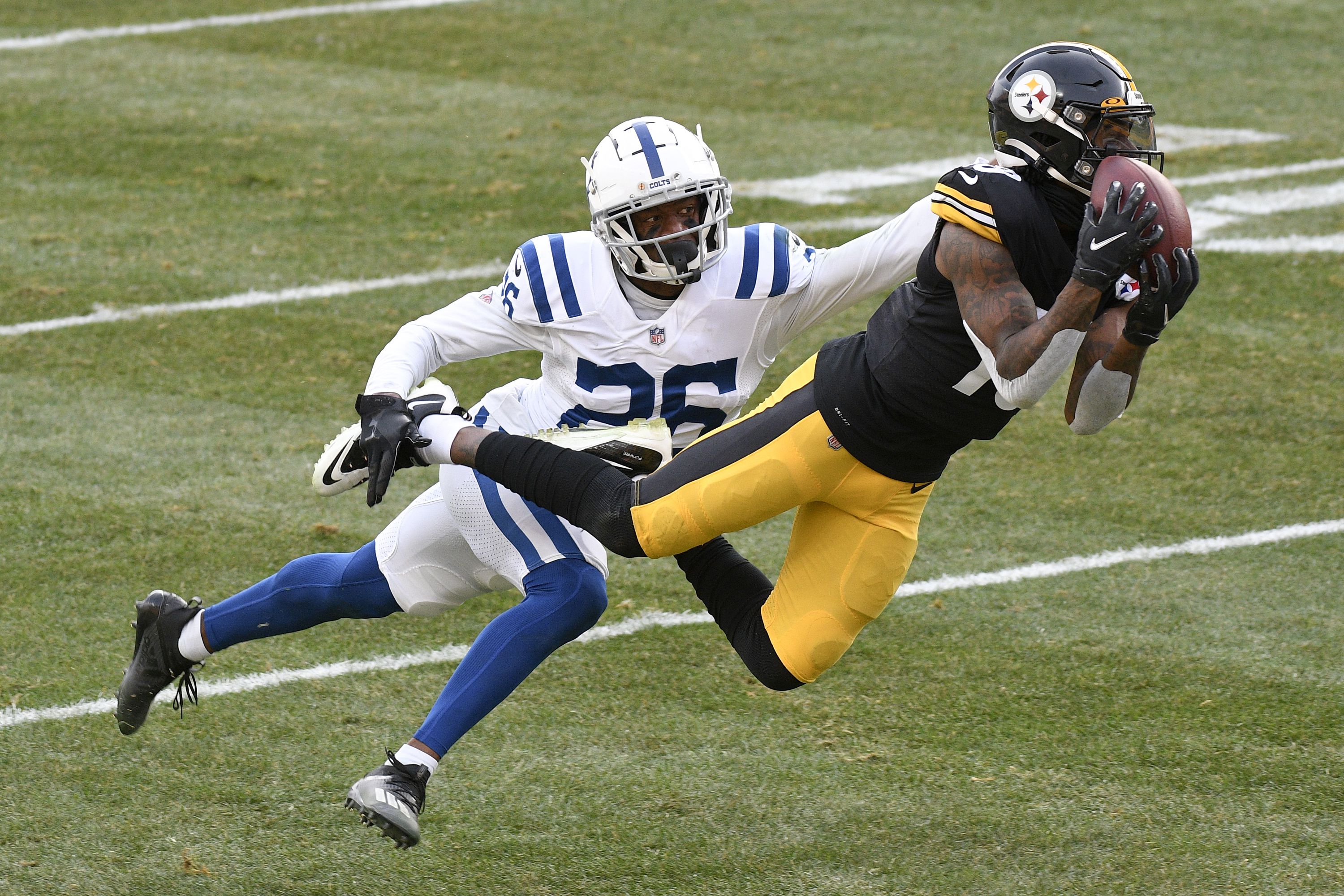 Steelers rally past Colts to end skid, lock up AFC North