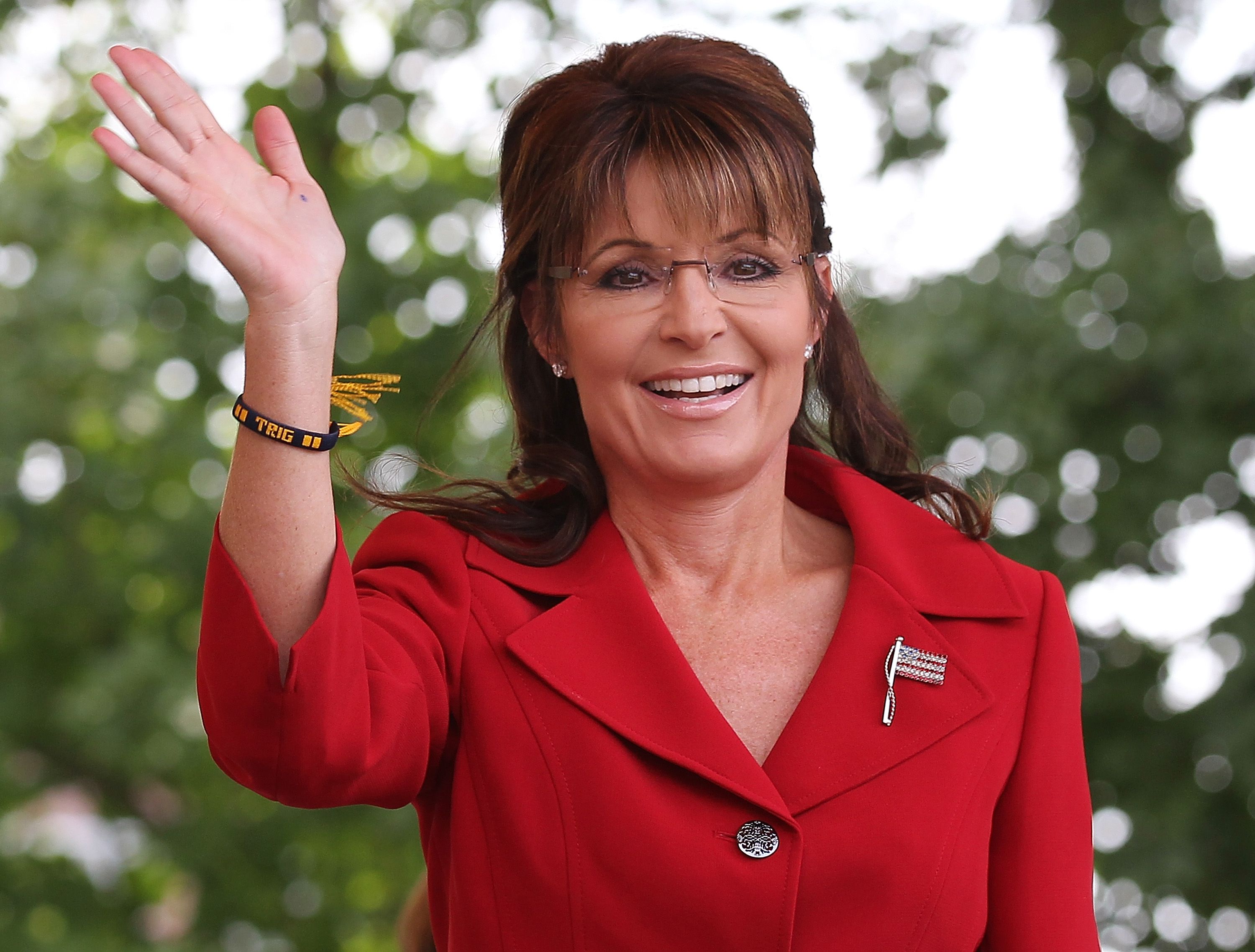 Rapping Bear On The Masked Singer Revealed To Be Sarah Palin