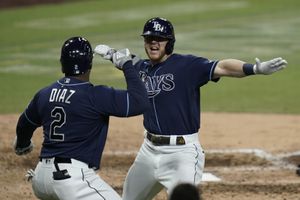 Rays oust Yankees with 2-1 win, move on to face Astros