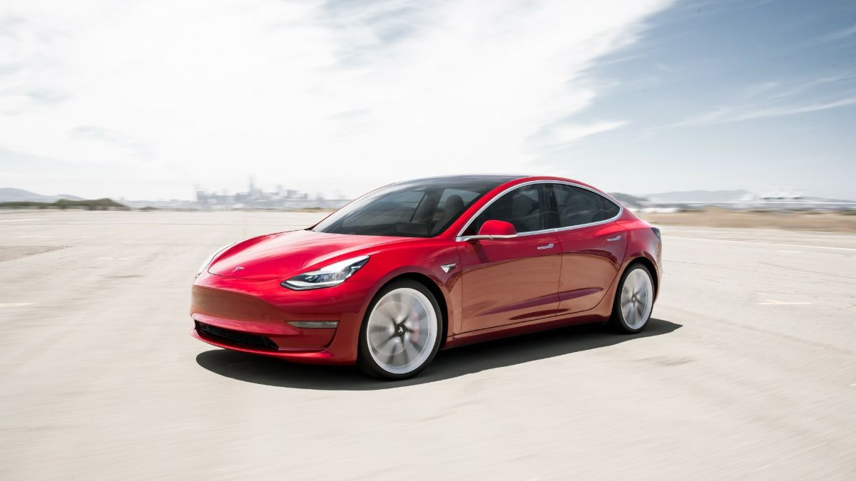 2019-tesla-model-3_100689075