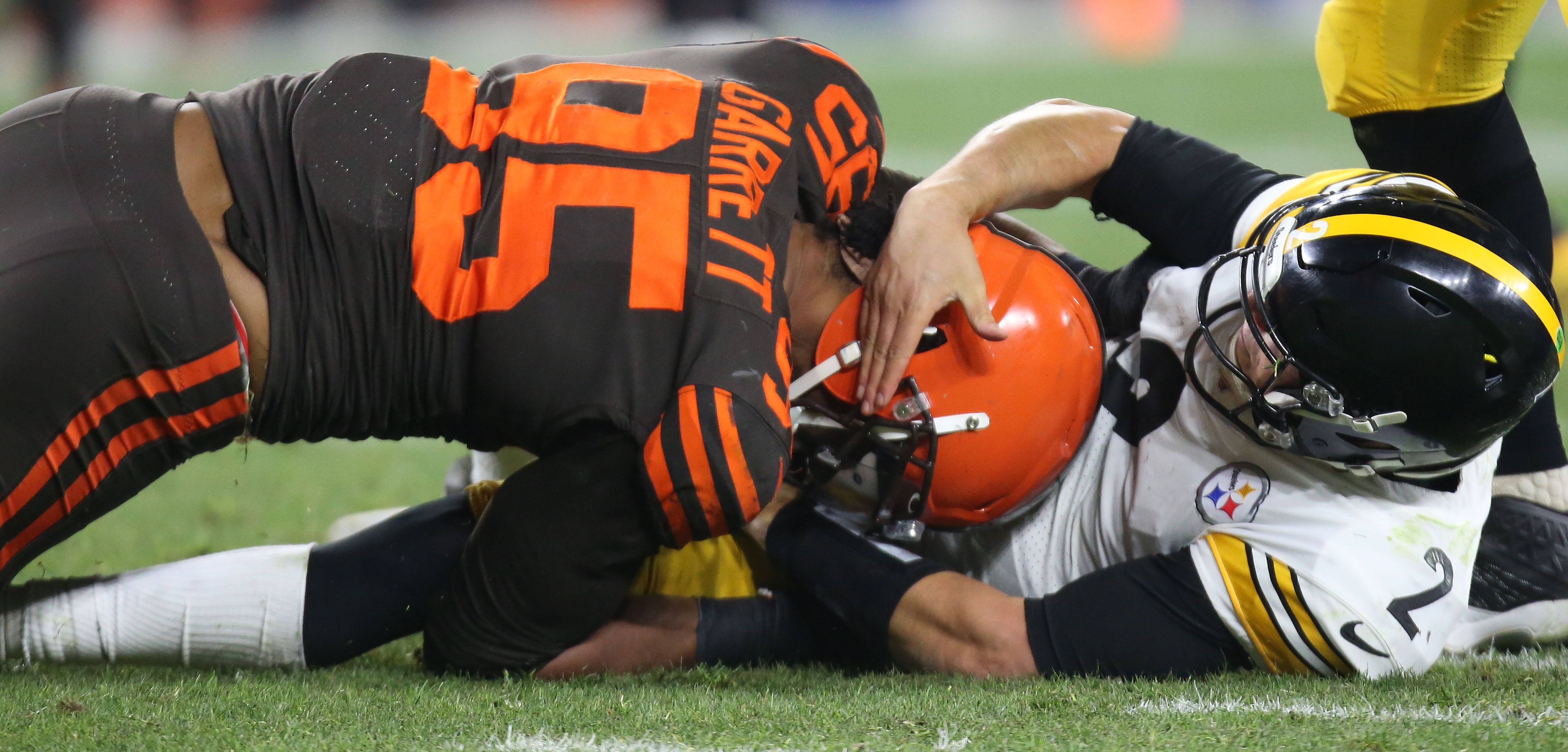 NFL World Passing Blame Around for Myles Garrett, Mason Rudolph Fight