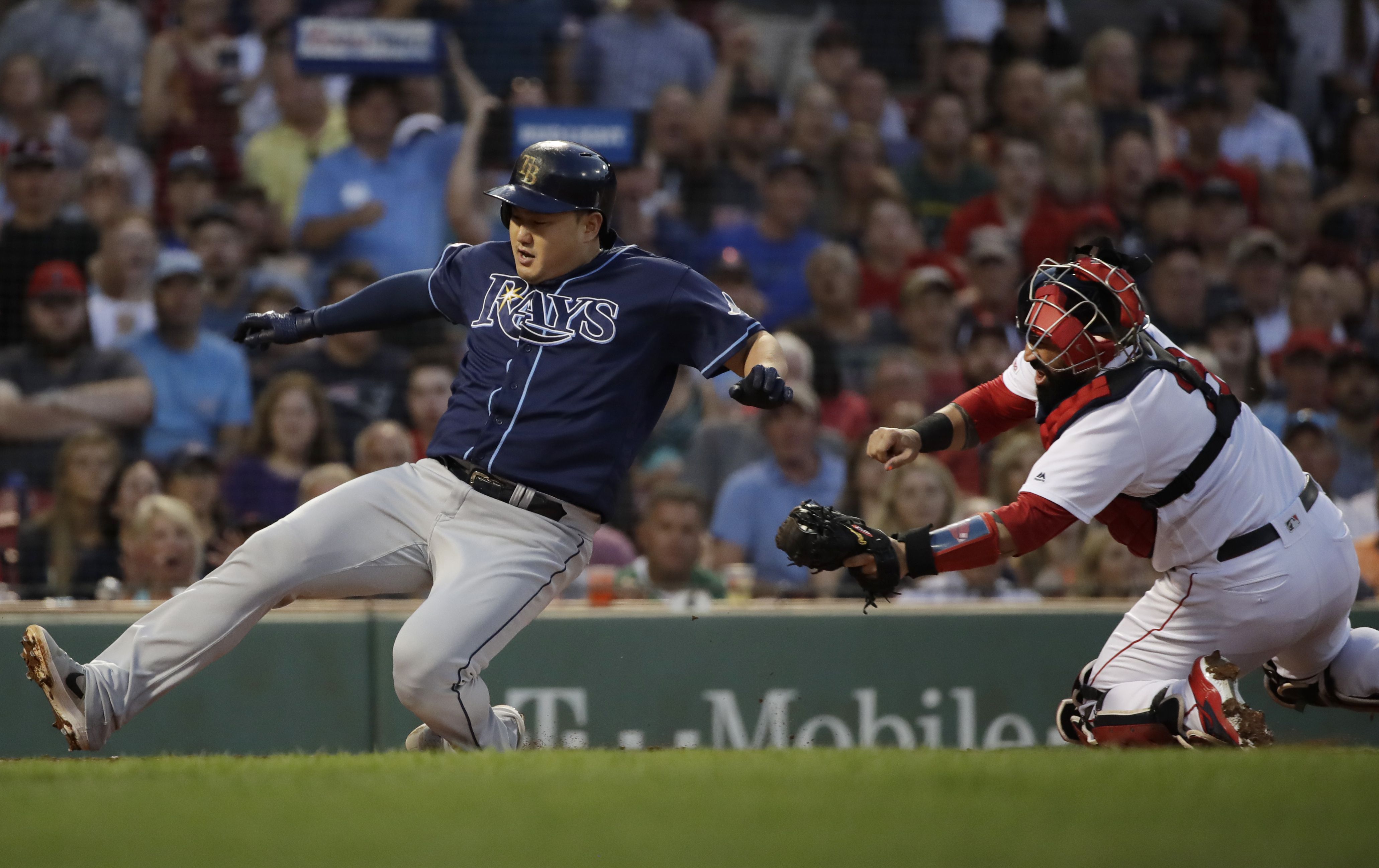 Red Sox try to continue Fenway momentum vs. Braves