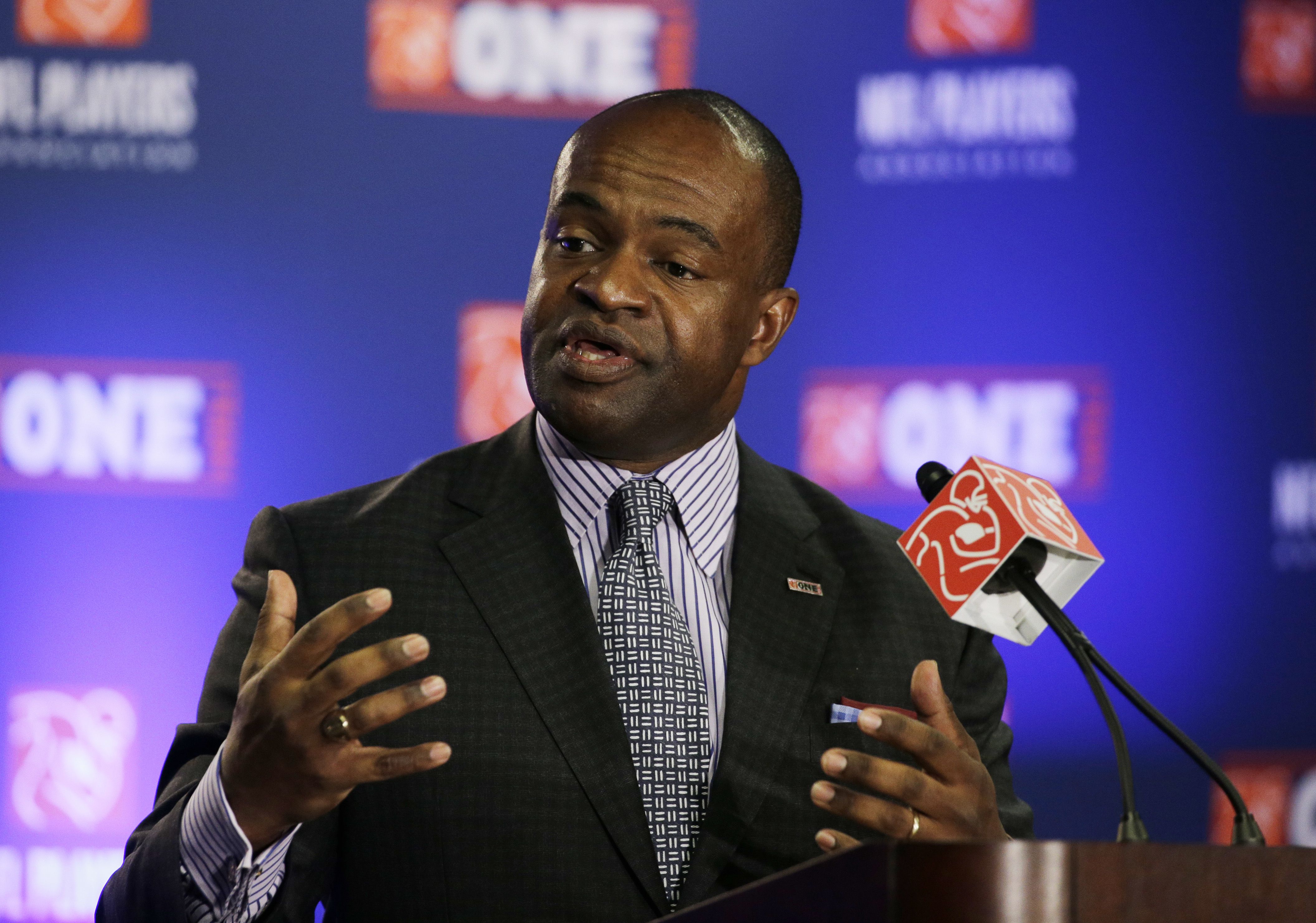 Roger Goodell, DeMaurice Smith sign 10-year CBA, bring an end to