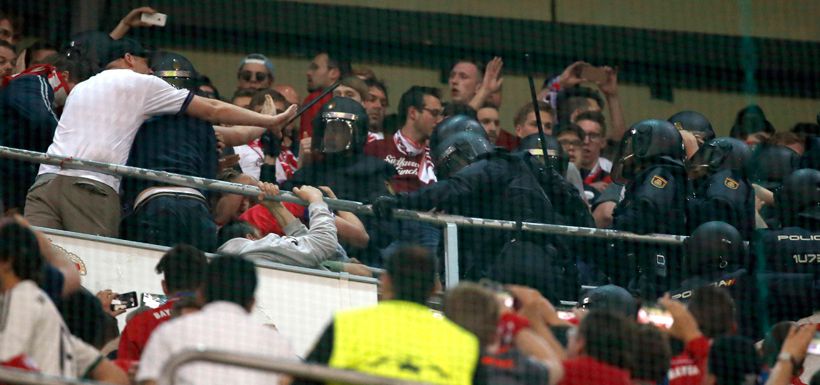 Policía Española, hinchas Bayern, Bernabéu