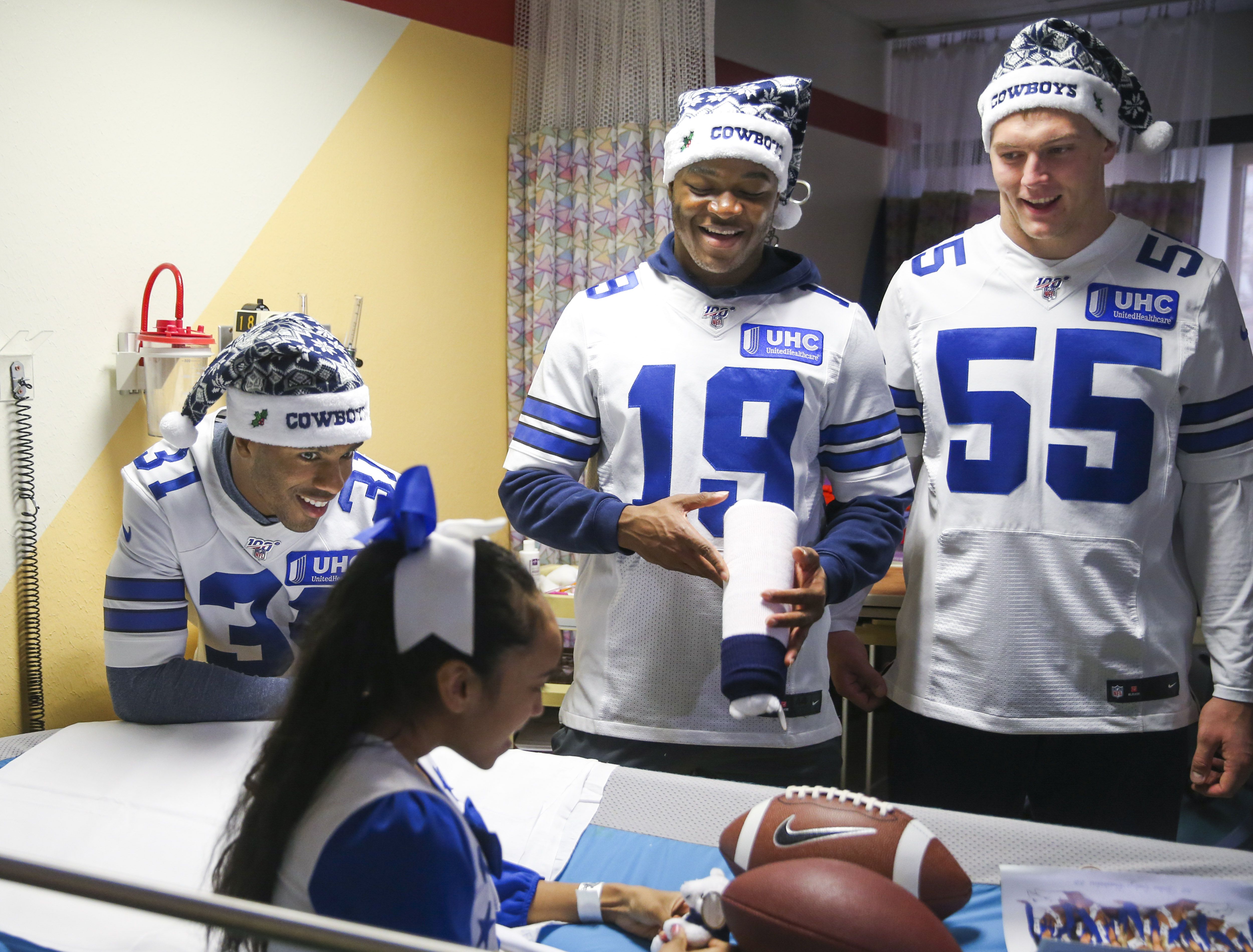 Dallas Morning News: 'It's a special thing' - Dallas Cowboys players make  holiday visits to four local children's hospitals