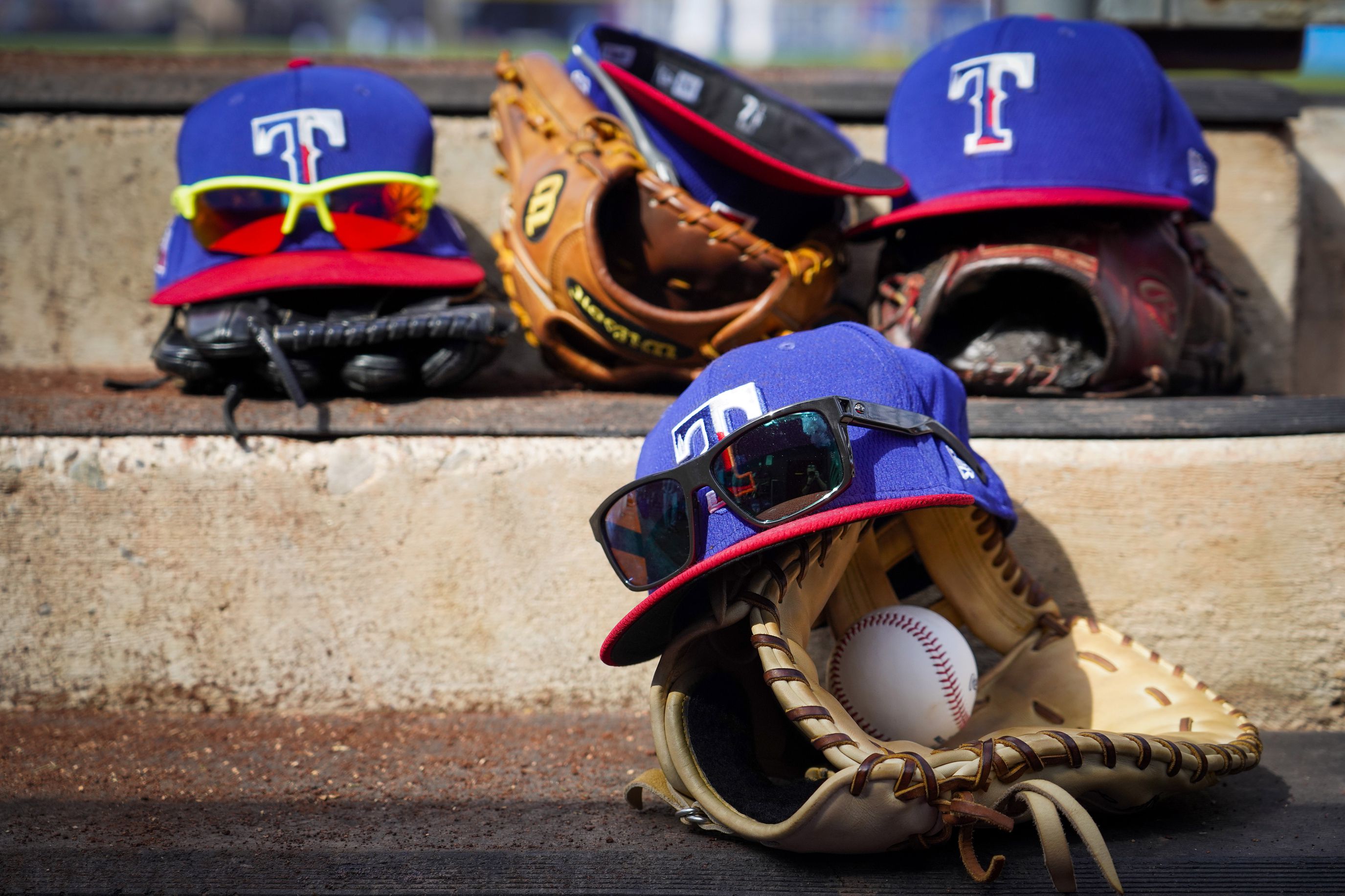 Cleveland Indians unveil 2019 Spring Training hats, jerseys