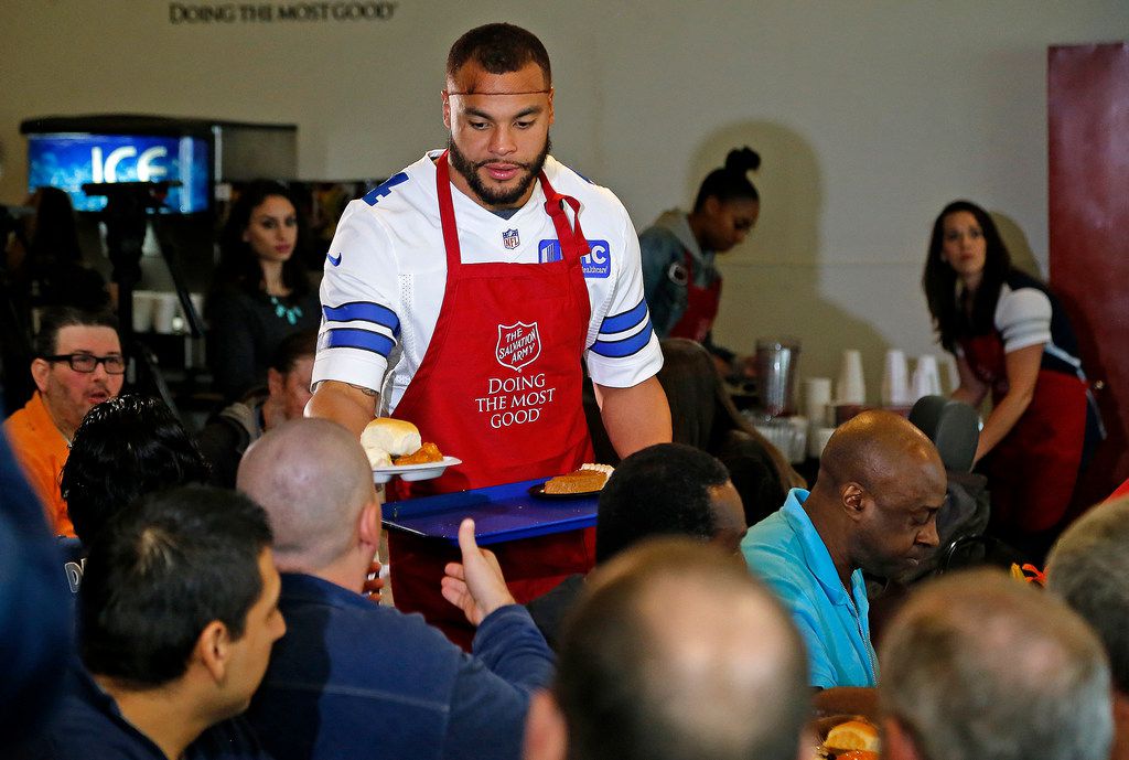 Cowboys & Salvation Army Bring Thanksgiving Smiles