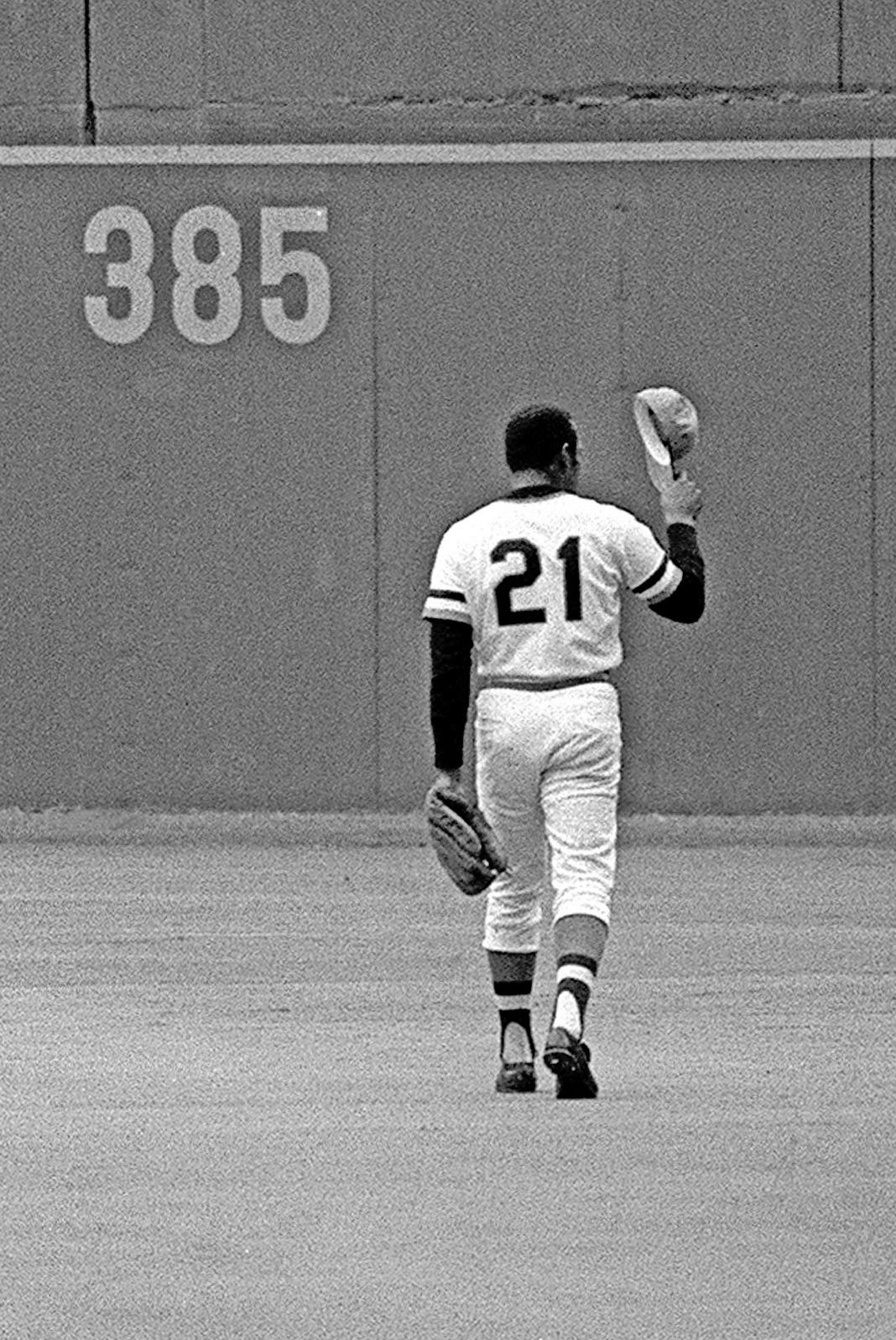 Retire No. 21 for Roberto Clemente - Our Esquina