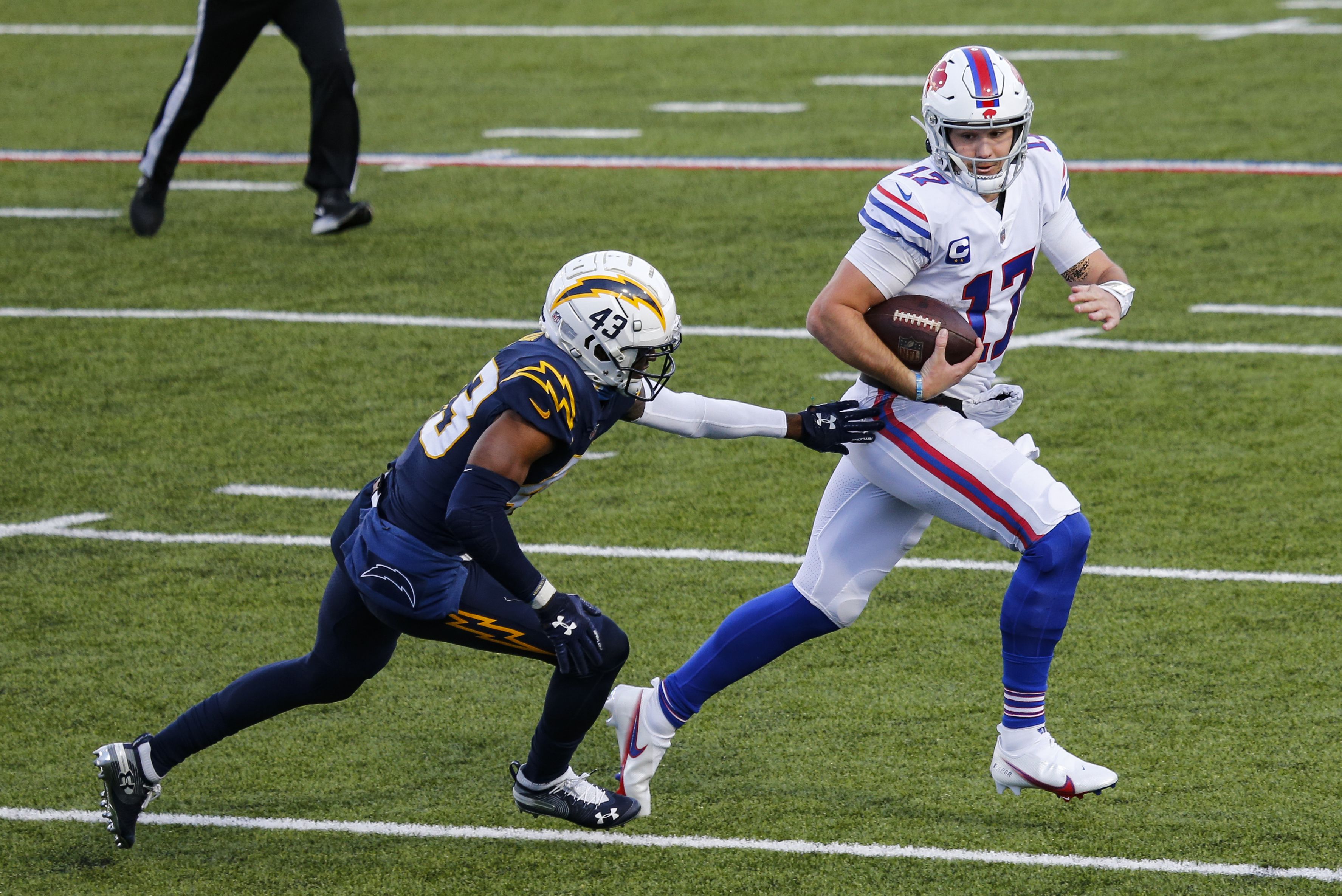 Buffalo Bills vs Los Angeles Rams: 35-32, Bills win.