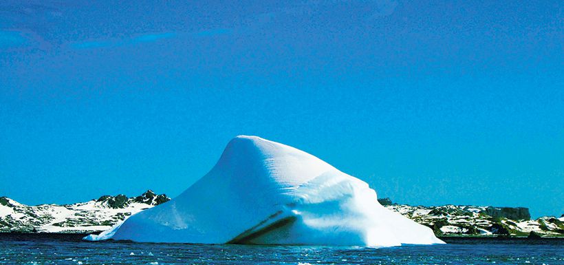 Vista de la Antártica en el sector de isla Rey Jorge.