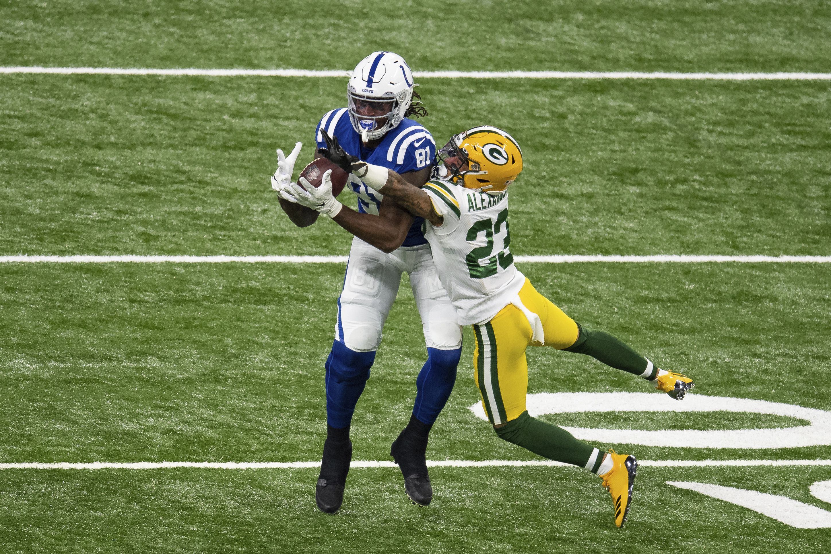 Matthews leads strong Packers defense