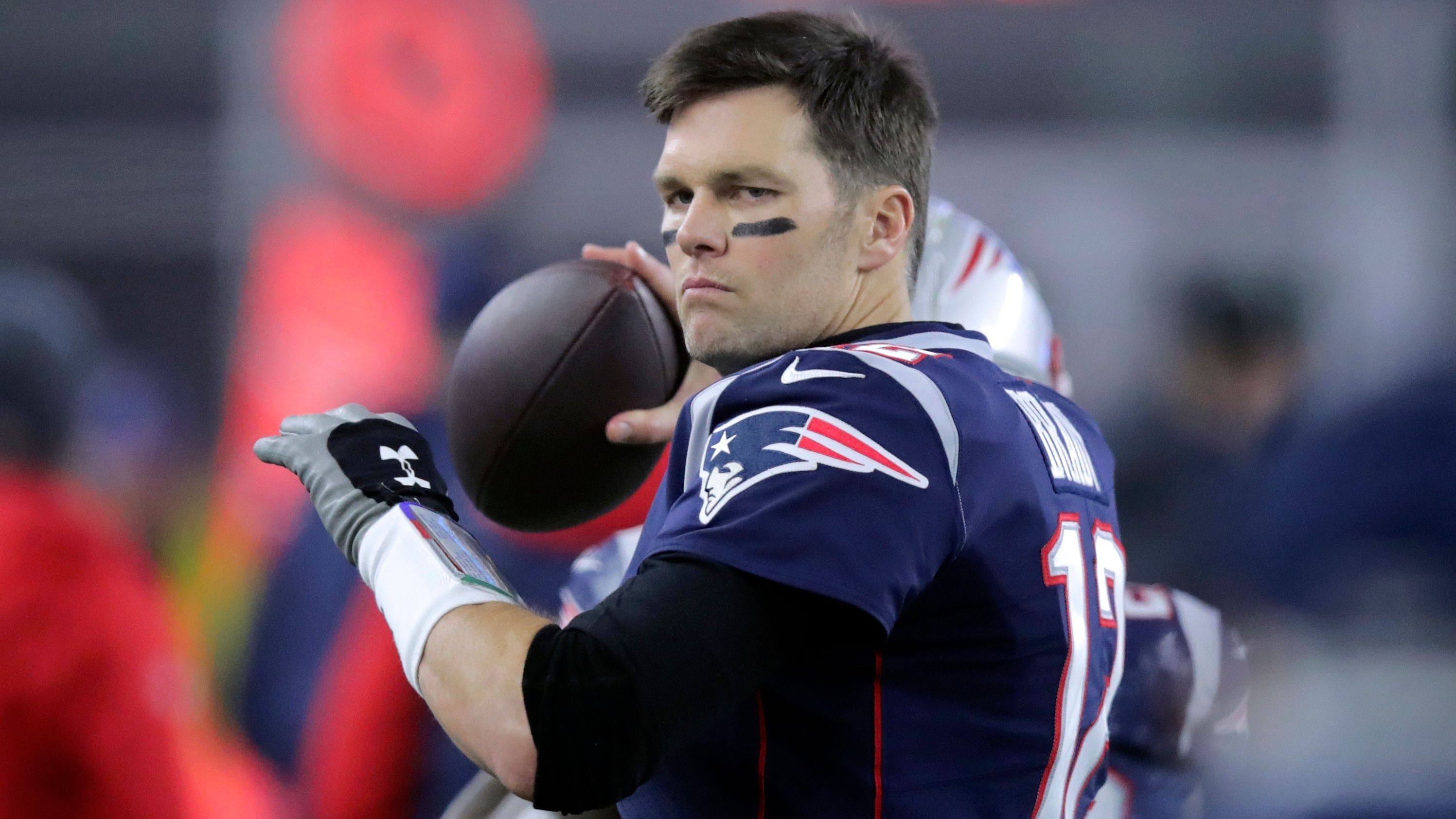 Could the Patriots' Tom Brady really make landfall in Tampa Bay?