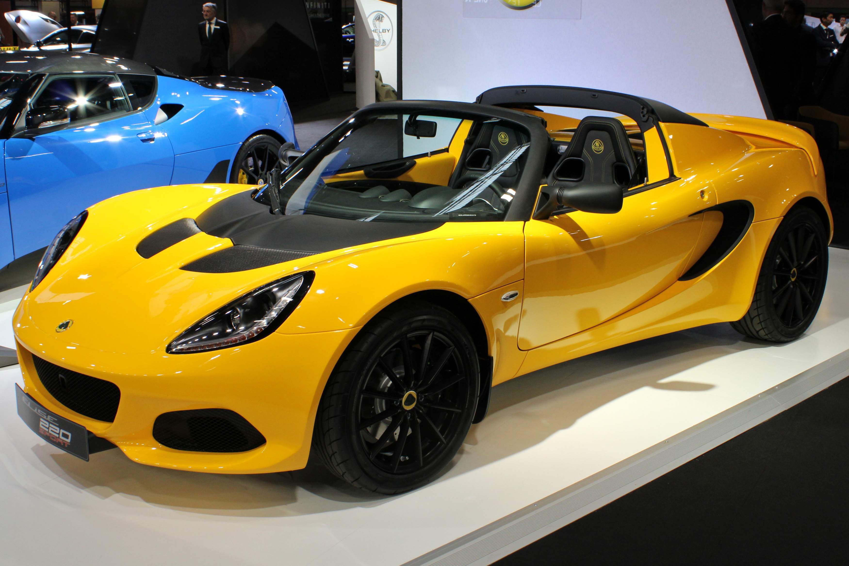 Lotus_Elise_Sport_220_Paris_Motor_Show_2018_IMG_0277-e1551215671699.jpg