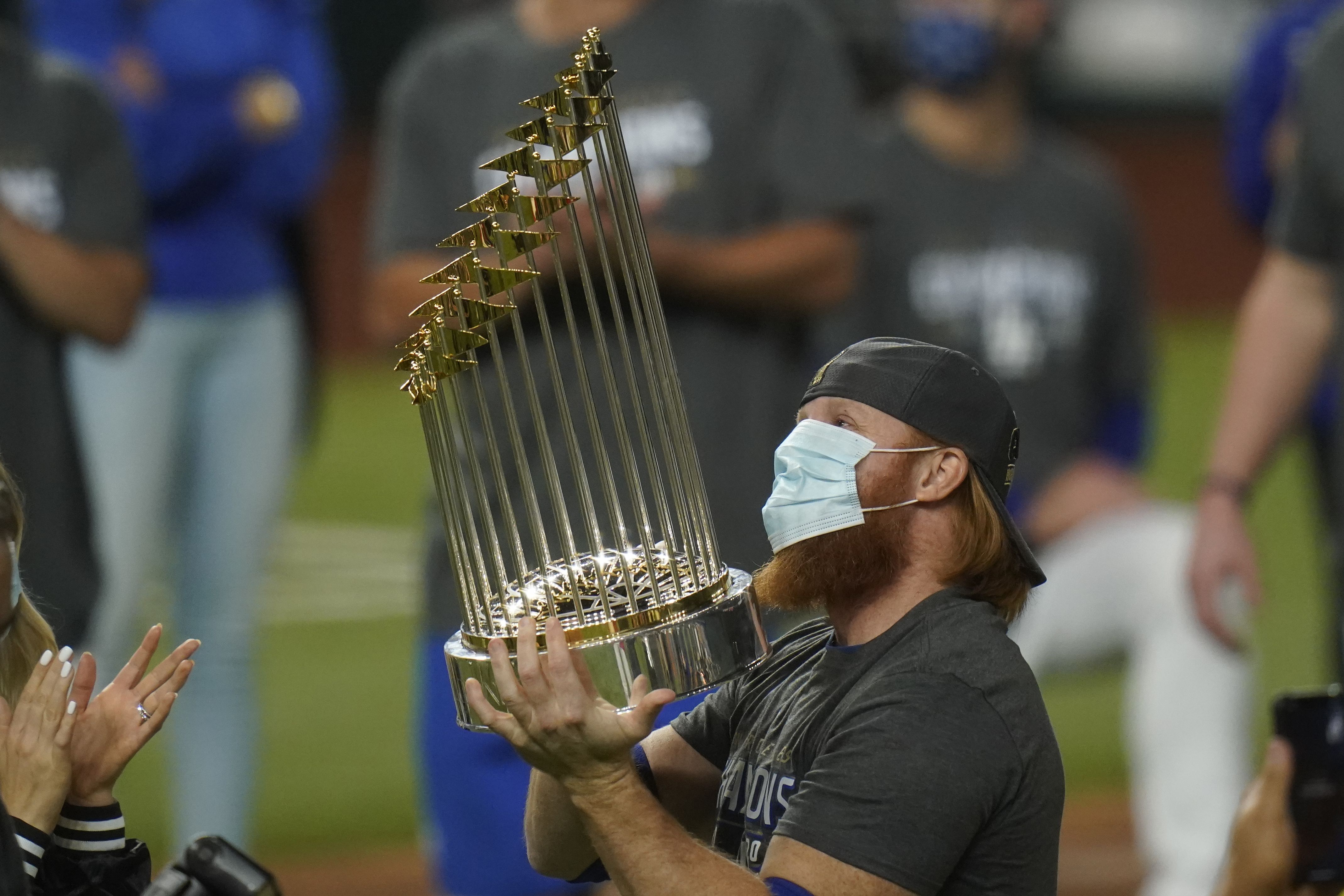 Red beard returns: Justin Turner glad to be back with Dodgers