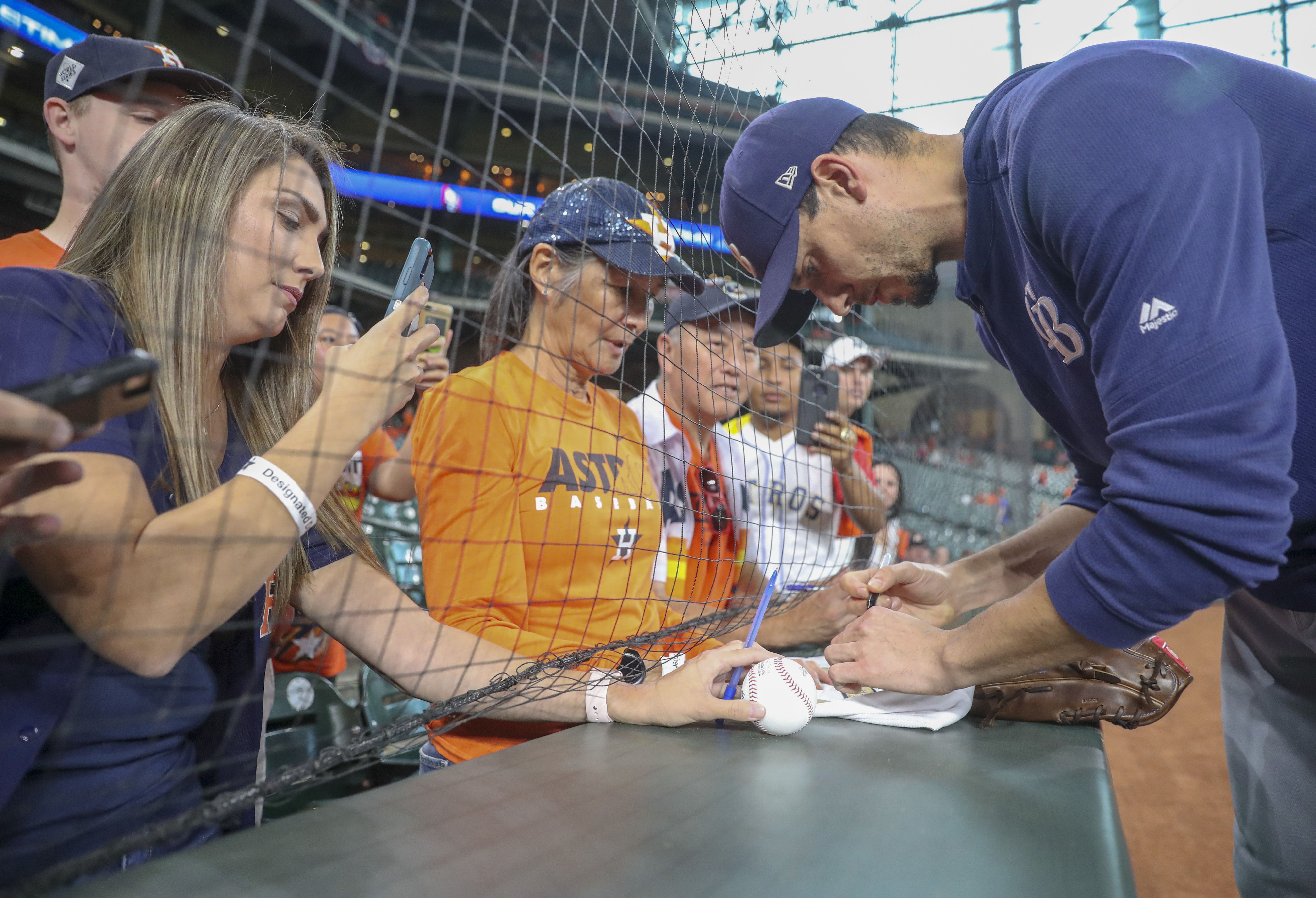 Charlie Morton leads Rays over former Astros teammates