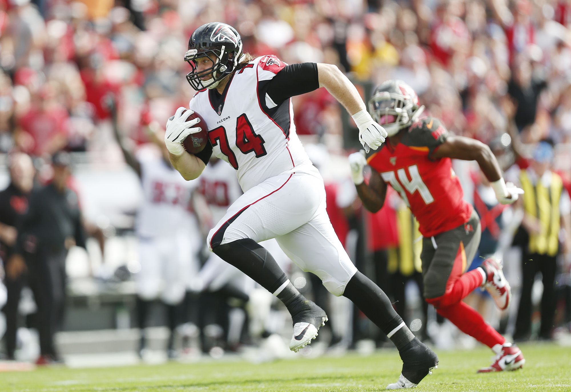 December 29, 2019: Atlanta Falcons wide receiver Julio Jones (11) leaves  the field after the NFL game between the Atlanta Falcons and the Tampa Bay  Buccaneers held at Raymond James Stadium in