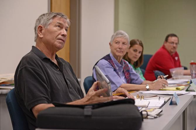 Adult Spanish Class Helps Carrollton Farmers Branch Isd Educators