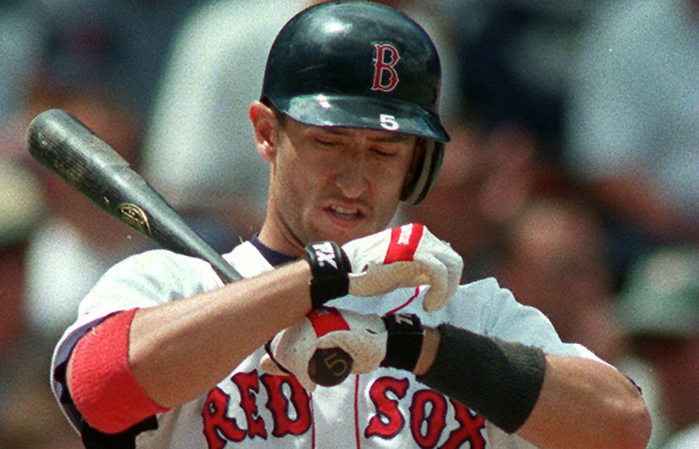 Nomar Garciaparra Signs with Red Sox, Quickly Announces Retirement
