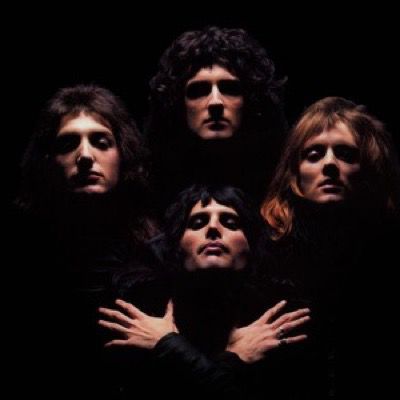 04-queen_group_bohemian_rhapsody_celebrities_98883_4004x2200-900x600 copia