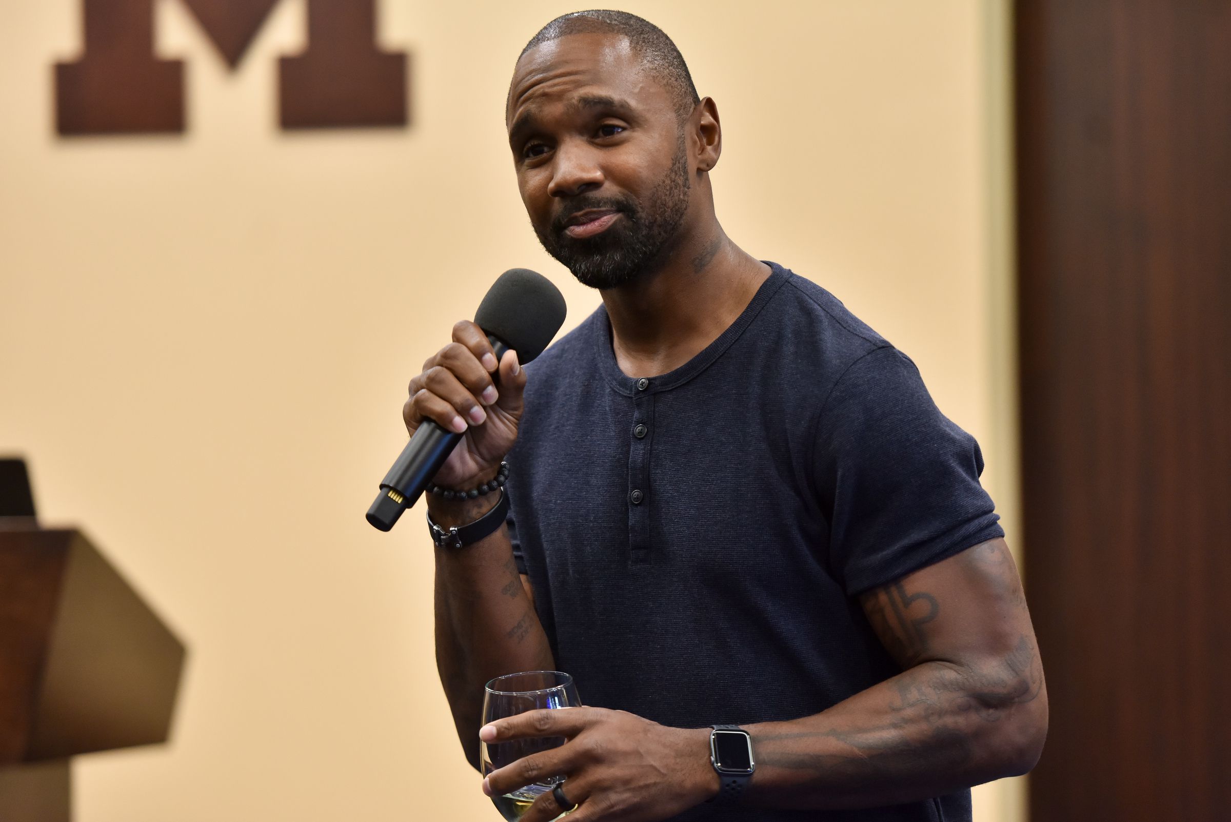 Michigan legend Charles Woodson blasts Wolverines program after Wisconsin  loss: 'I'm embarrassed' 