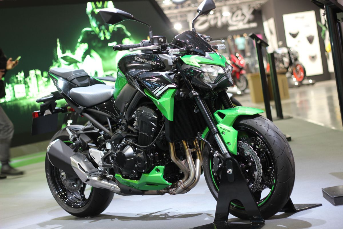 Kawasaki-Z900.jpg