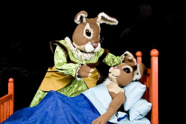 The Tale of Peter Rabbit - Children's Puppet Show 