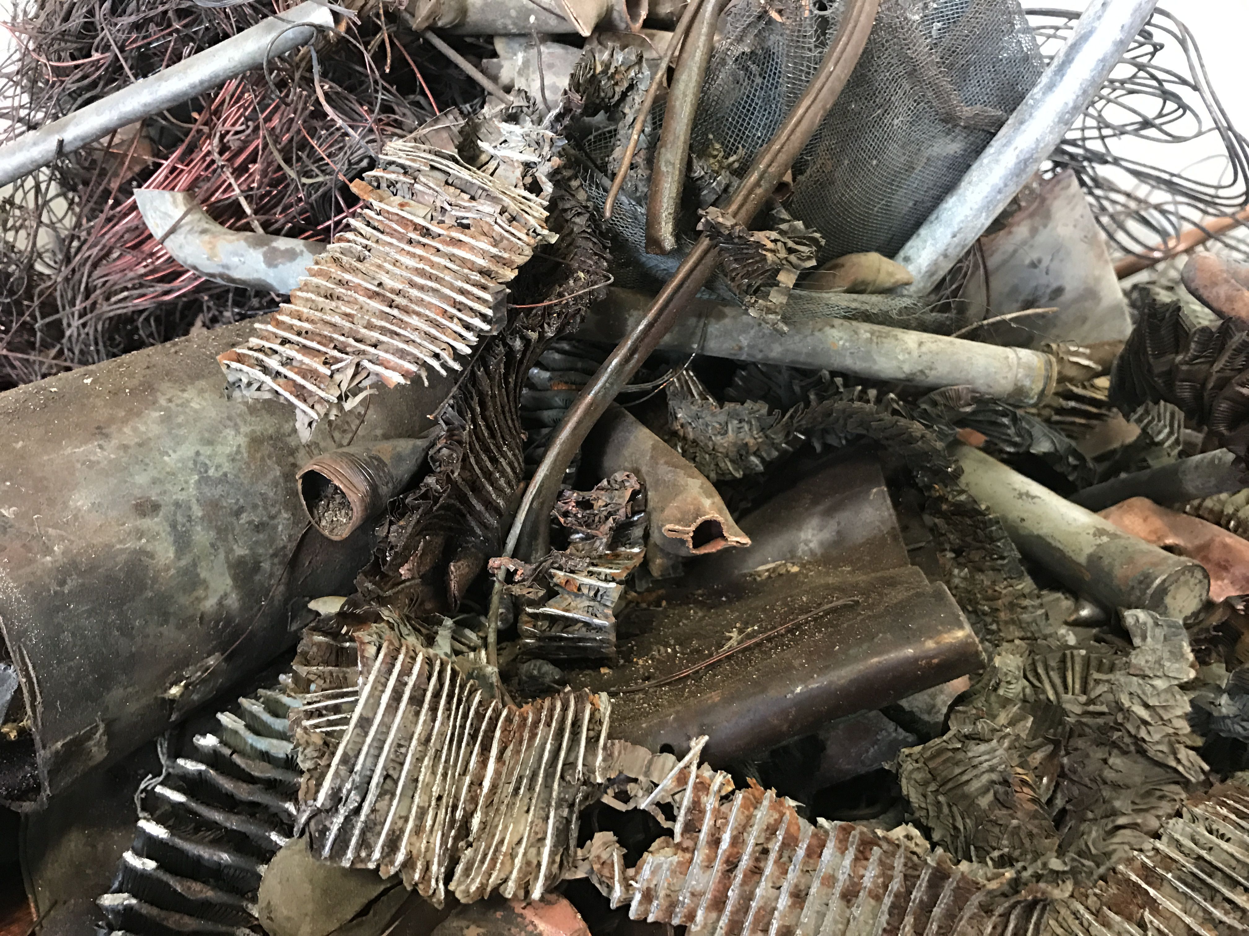 Will copper wire stakes kill plants? I have been making these copper wire  stakes this afternoon and it dawned on me that copper wires may leach  metal? Anyone knows whether they are