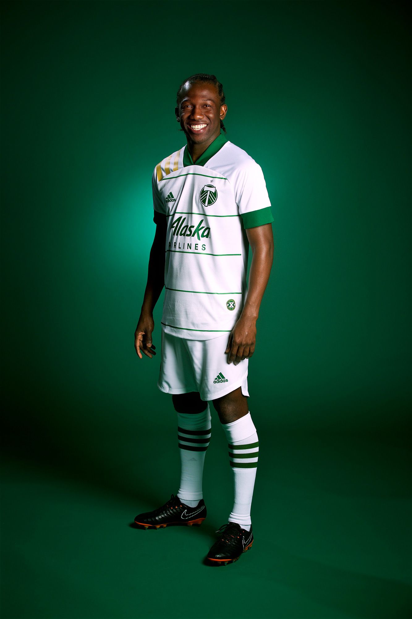 PHOTOS: Portland Timbers unveil new secondary kit honoring 10th MLS season  