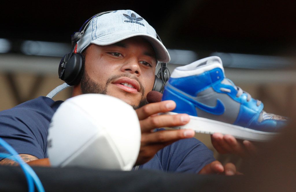 Report: Cowboys QB Dak Prescott accused of fake autographs